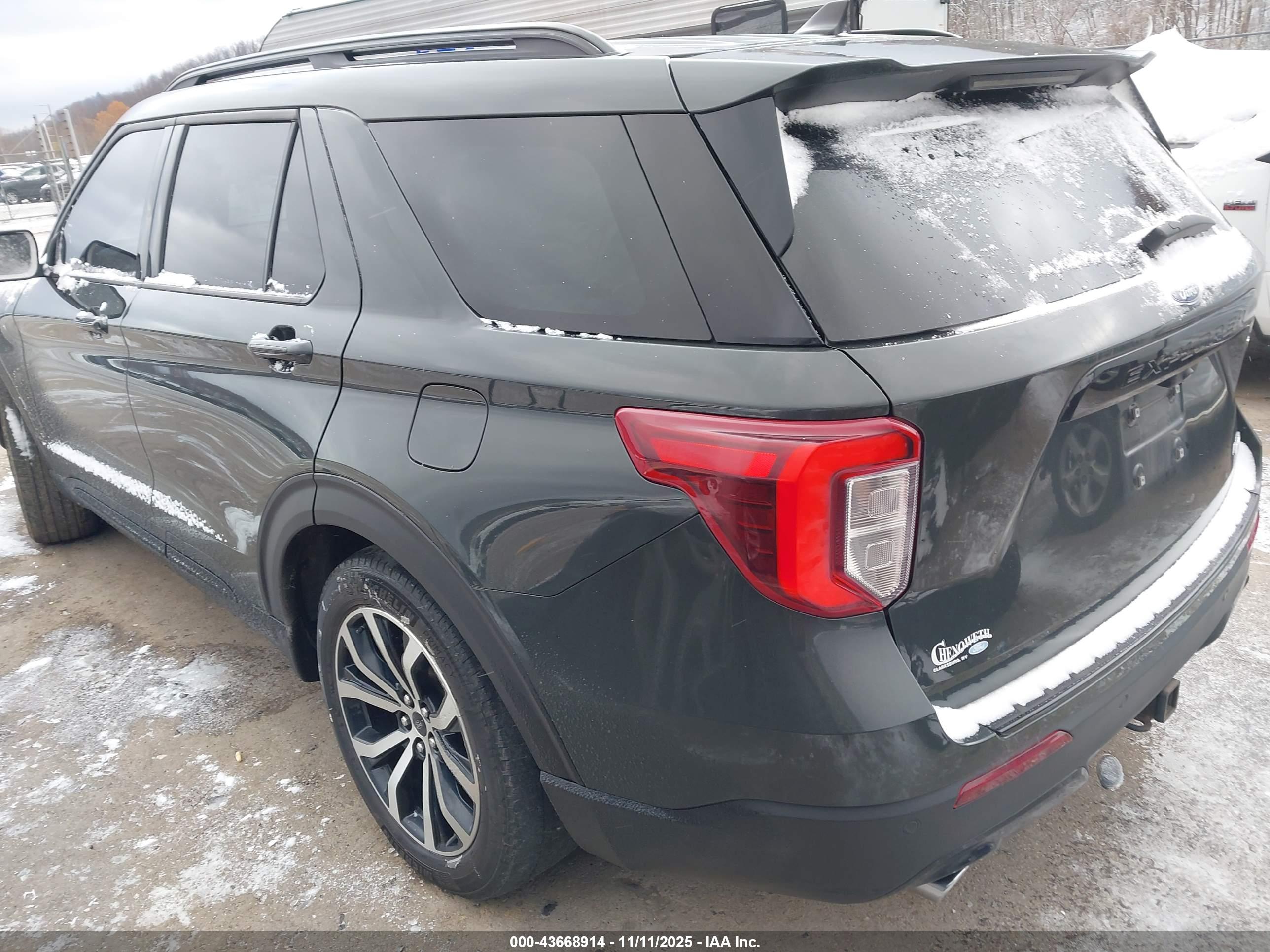 FORD EXPLORER image 3