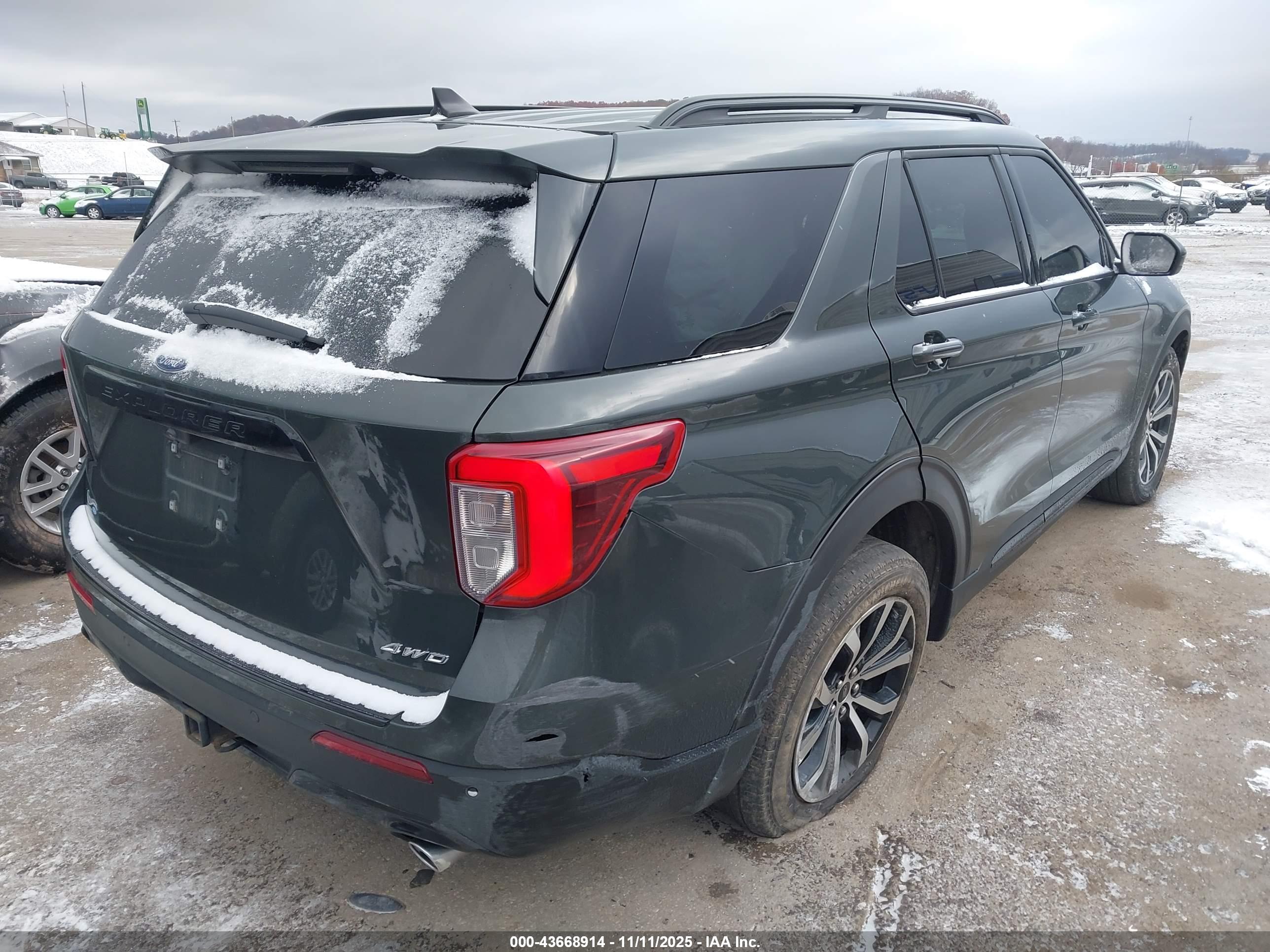 FORD EXPLORER image 4
