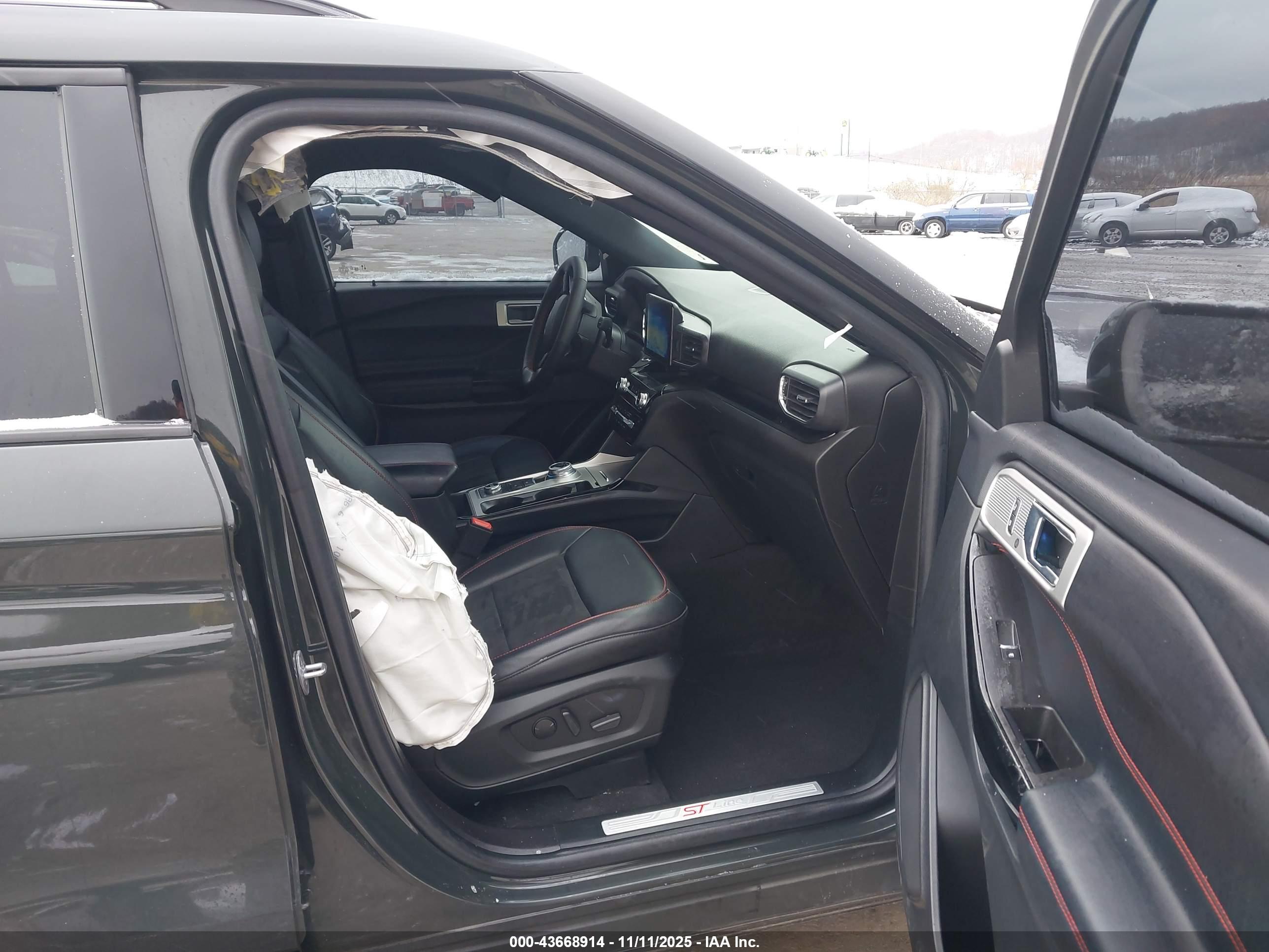 FORD EXPLORER image 5