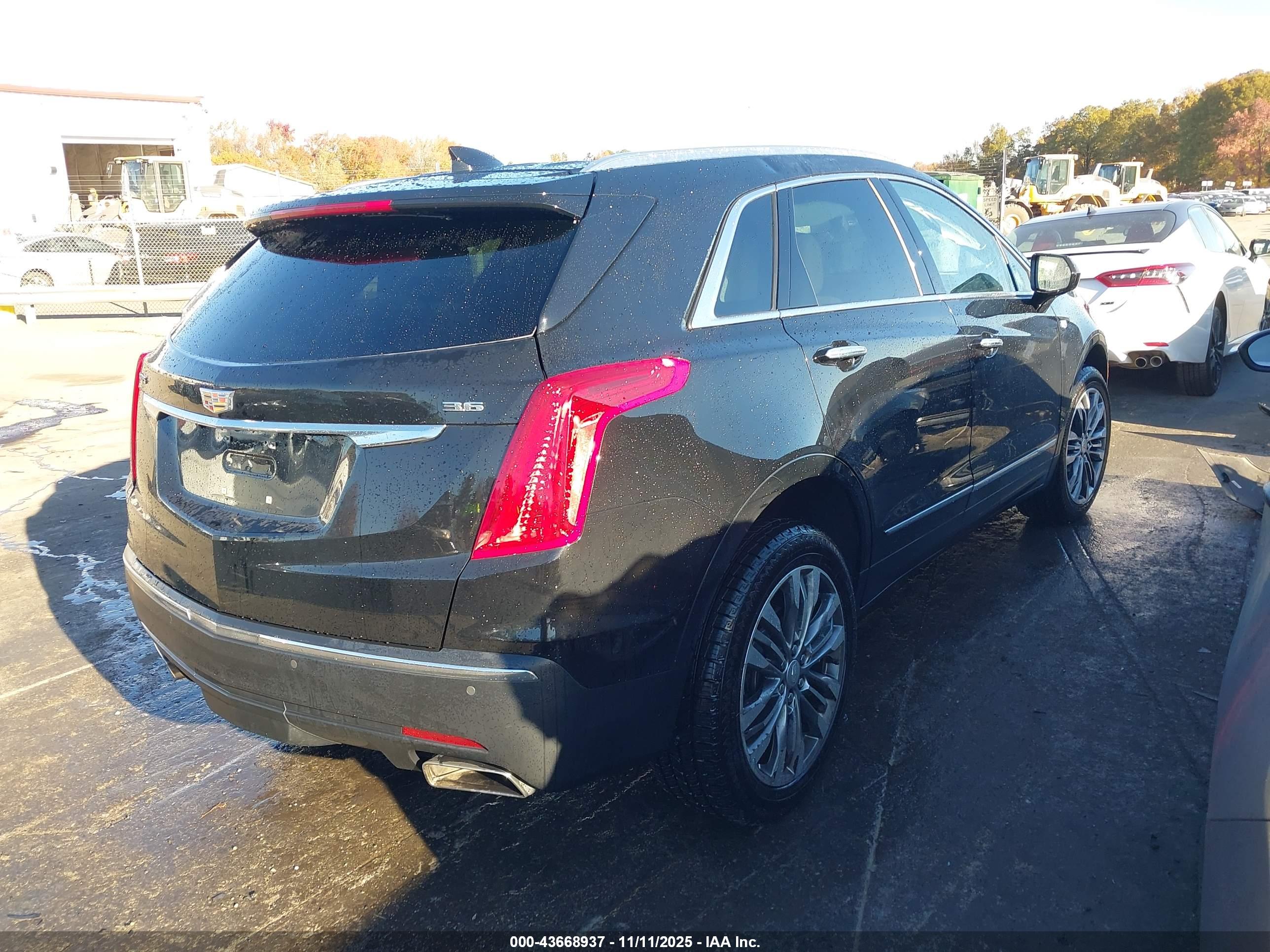 CADILLAC XT5 image 4