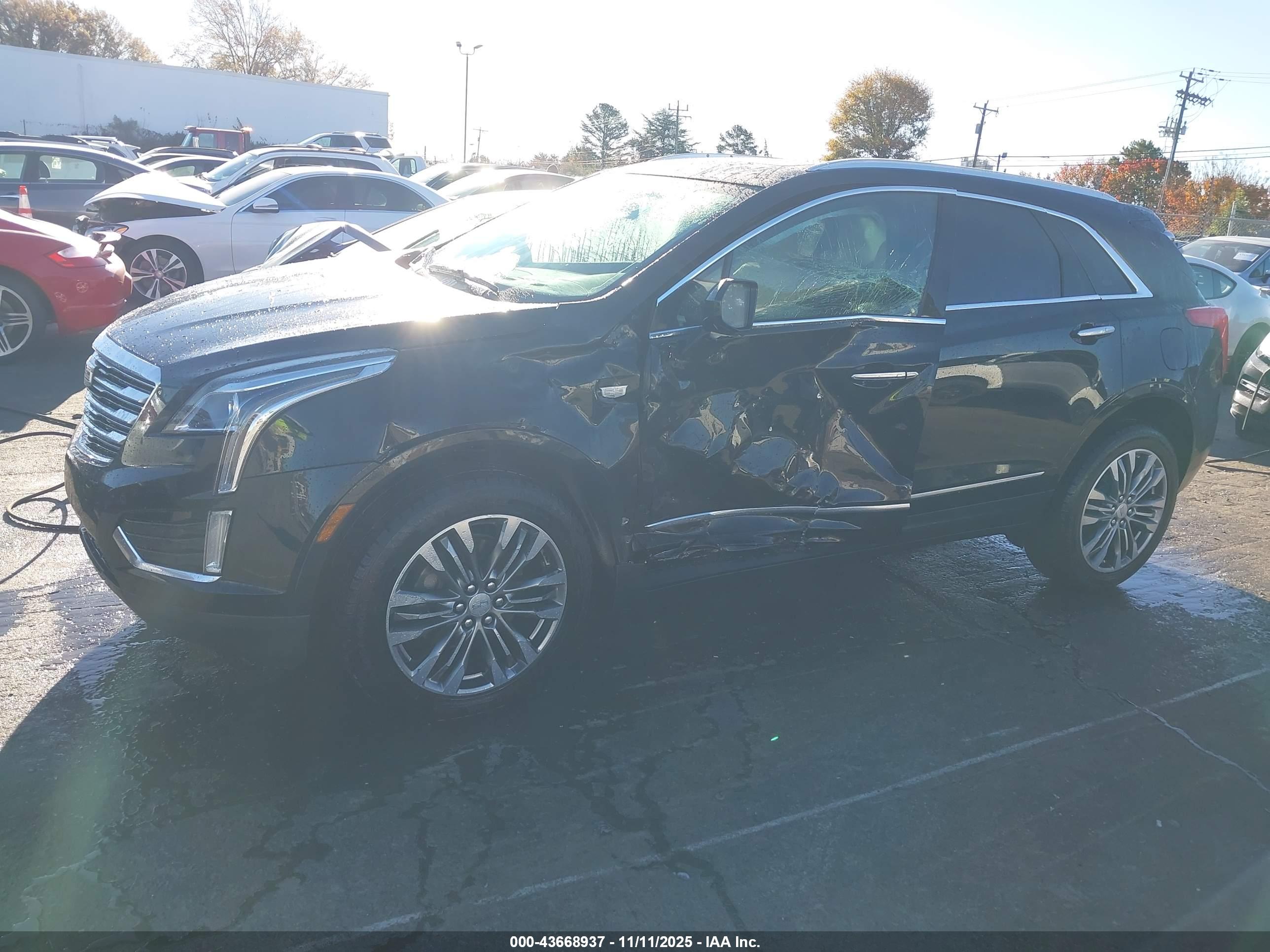 CADILLAC XT5 image 6