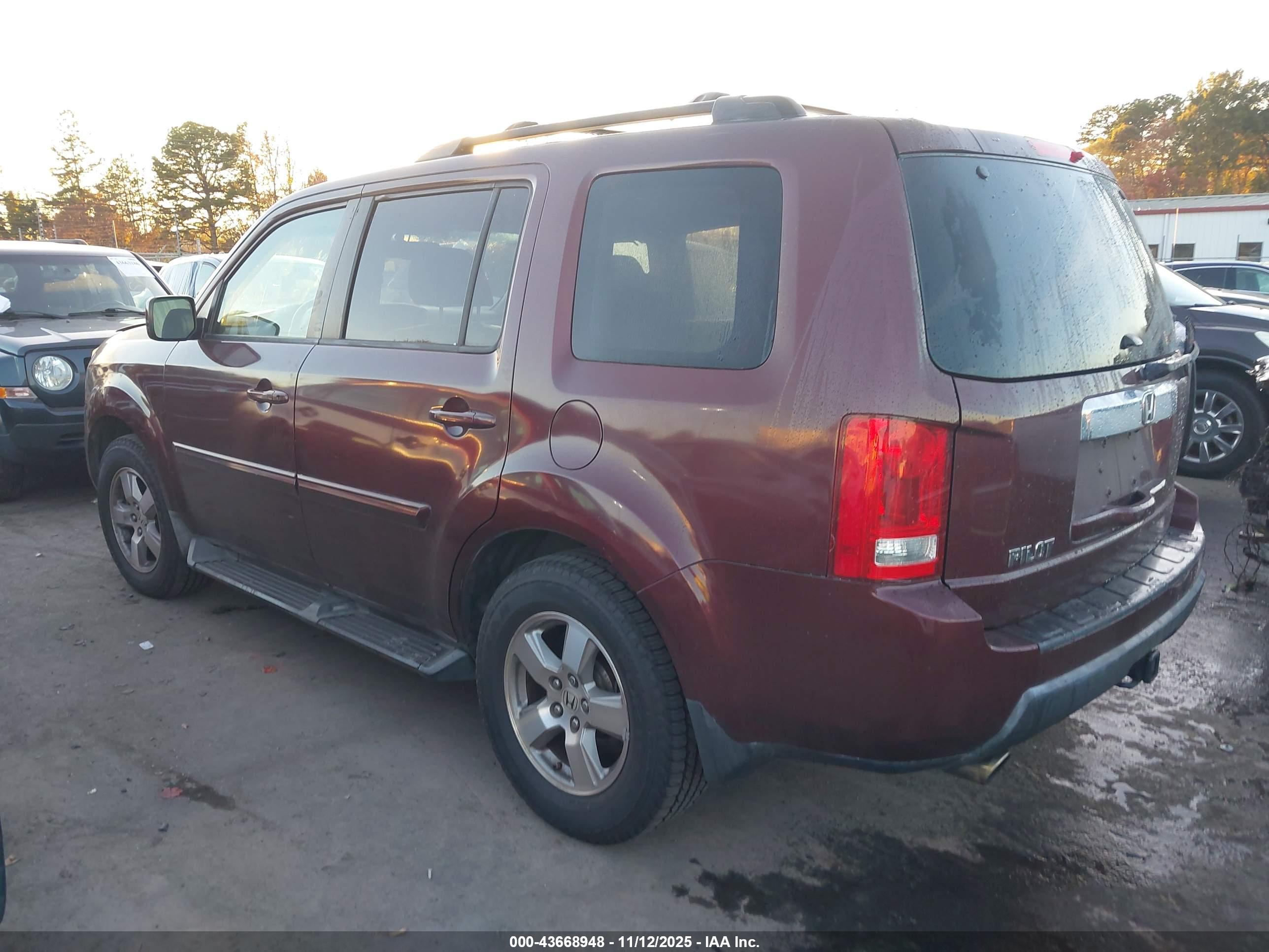 HONDA PILOT image 3