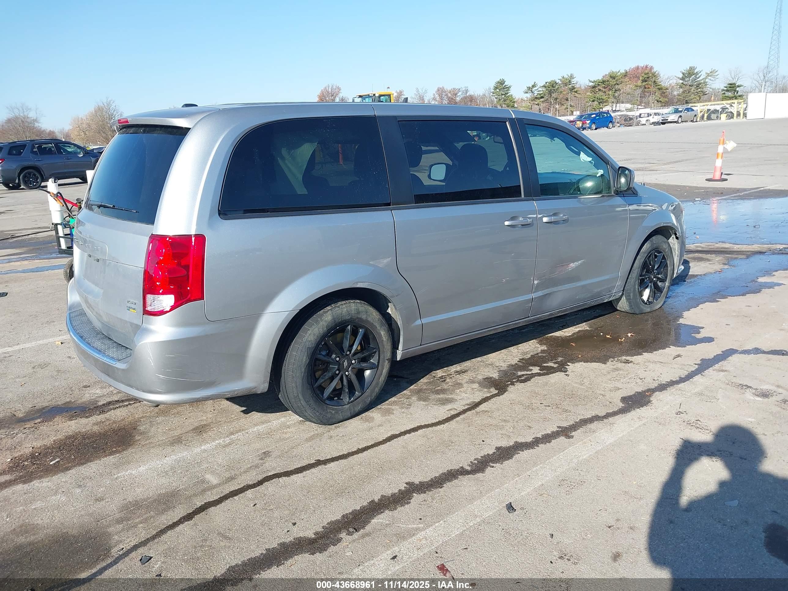 DODGE GRAND image 4