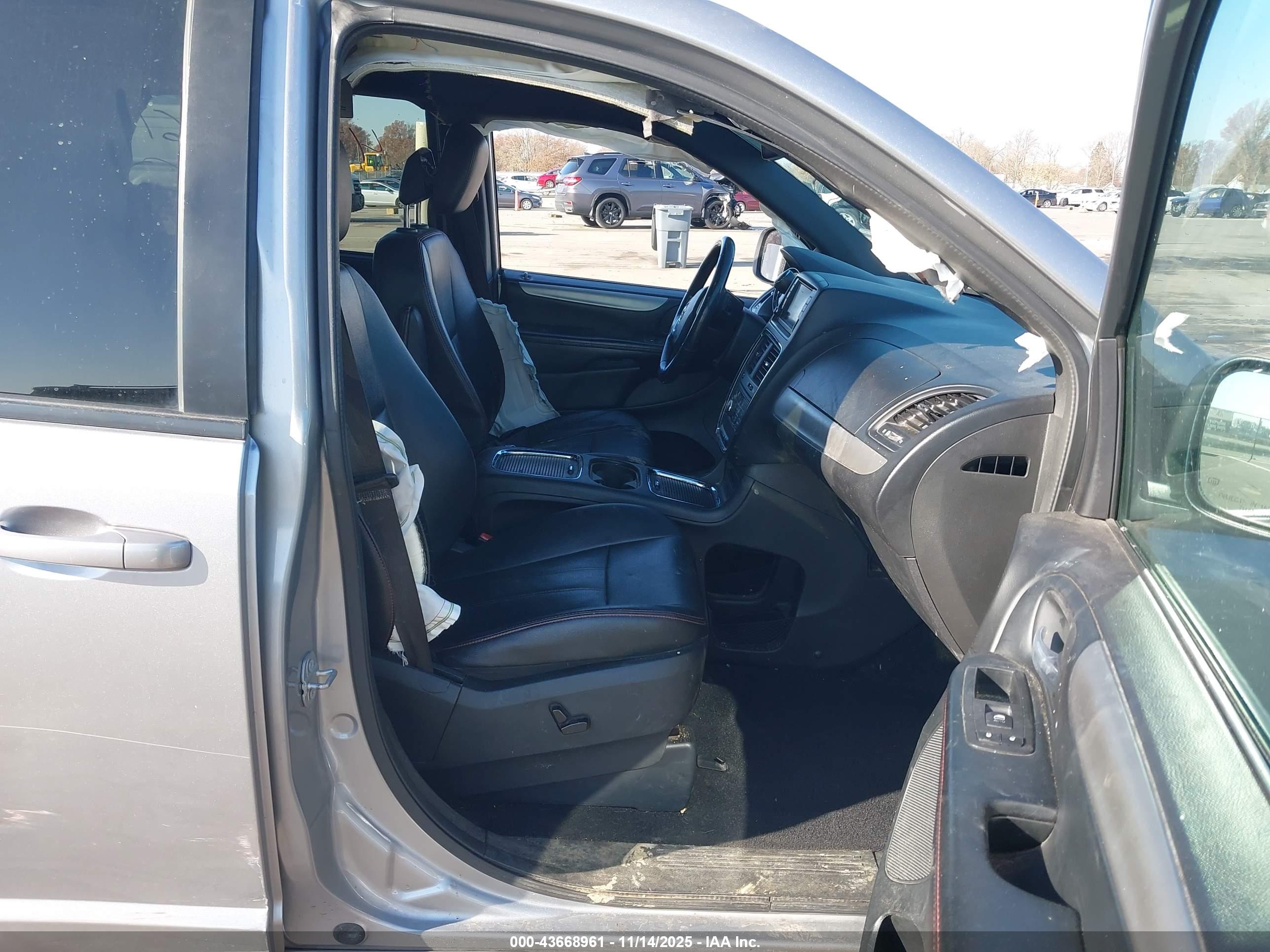 DODGE GRAND image 5