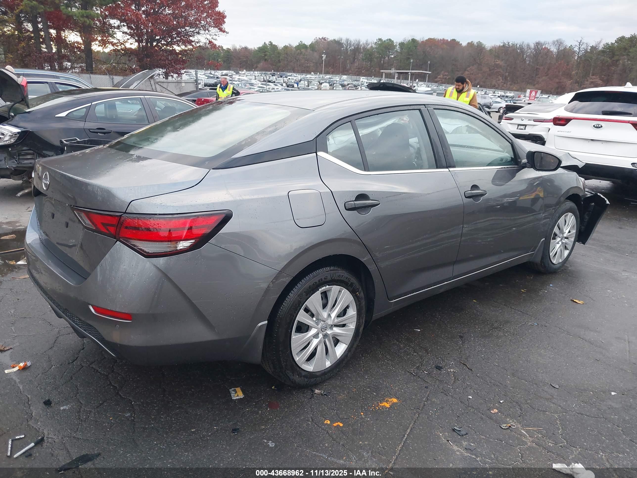 NISSAN SENTRA image 4