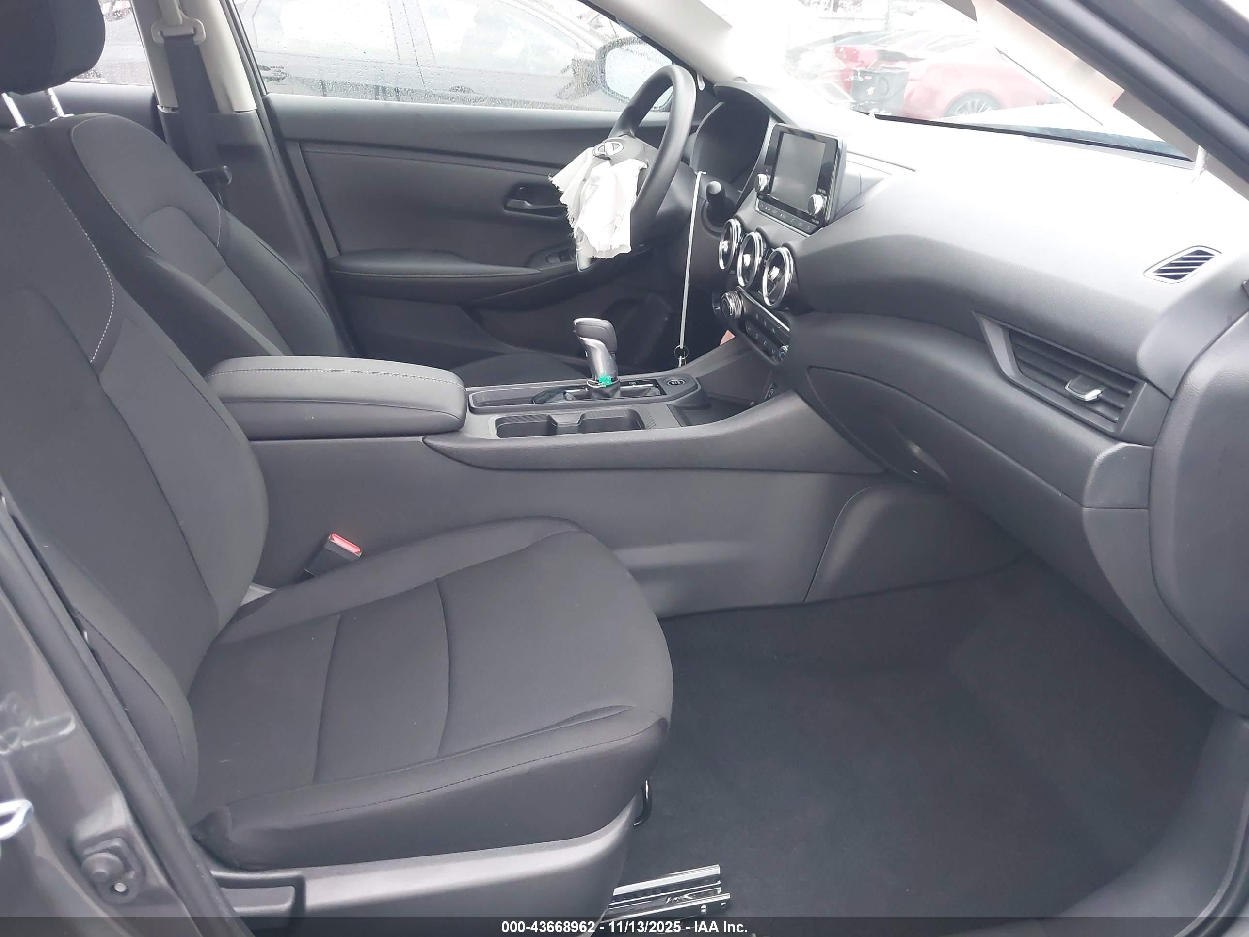 NISSAN SENTRA image 5