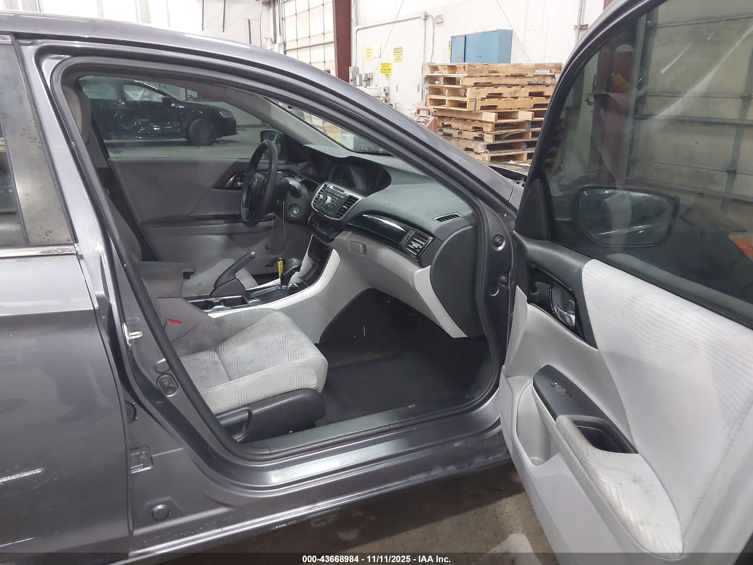 HONDA ACCORD image 5
