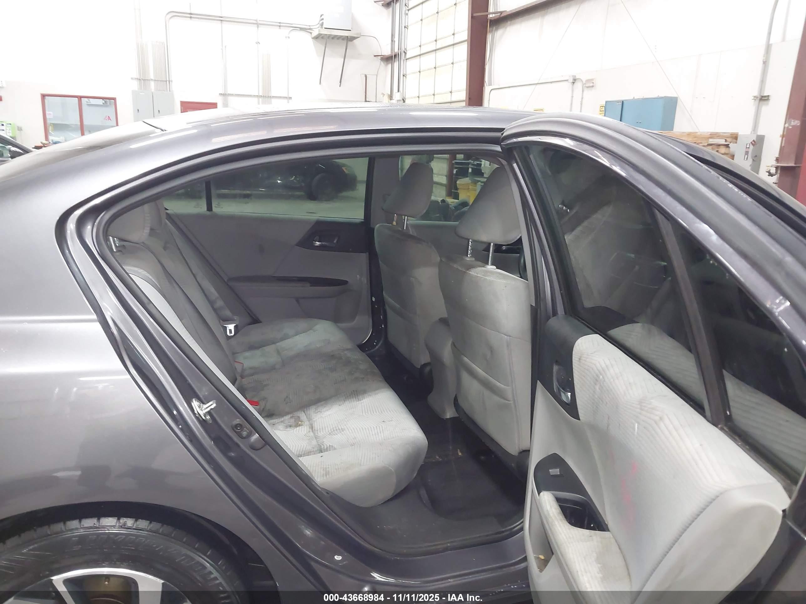 HONDA ACCORD image 8