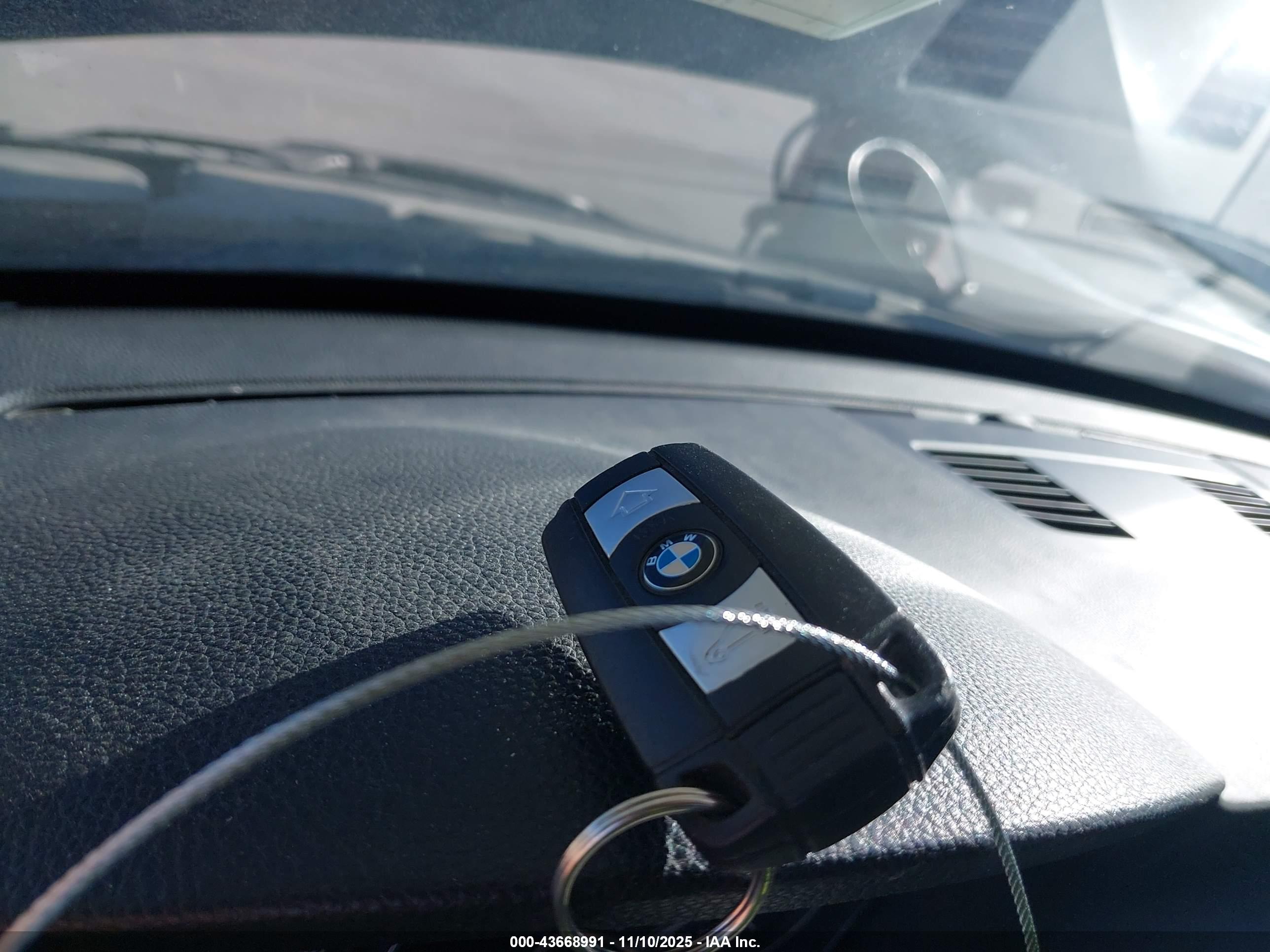 BMW 328I image 11