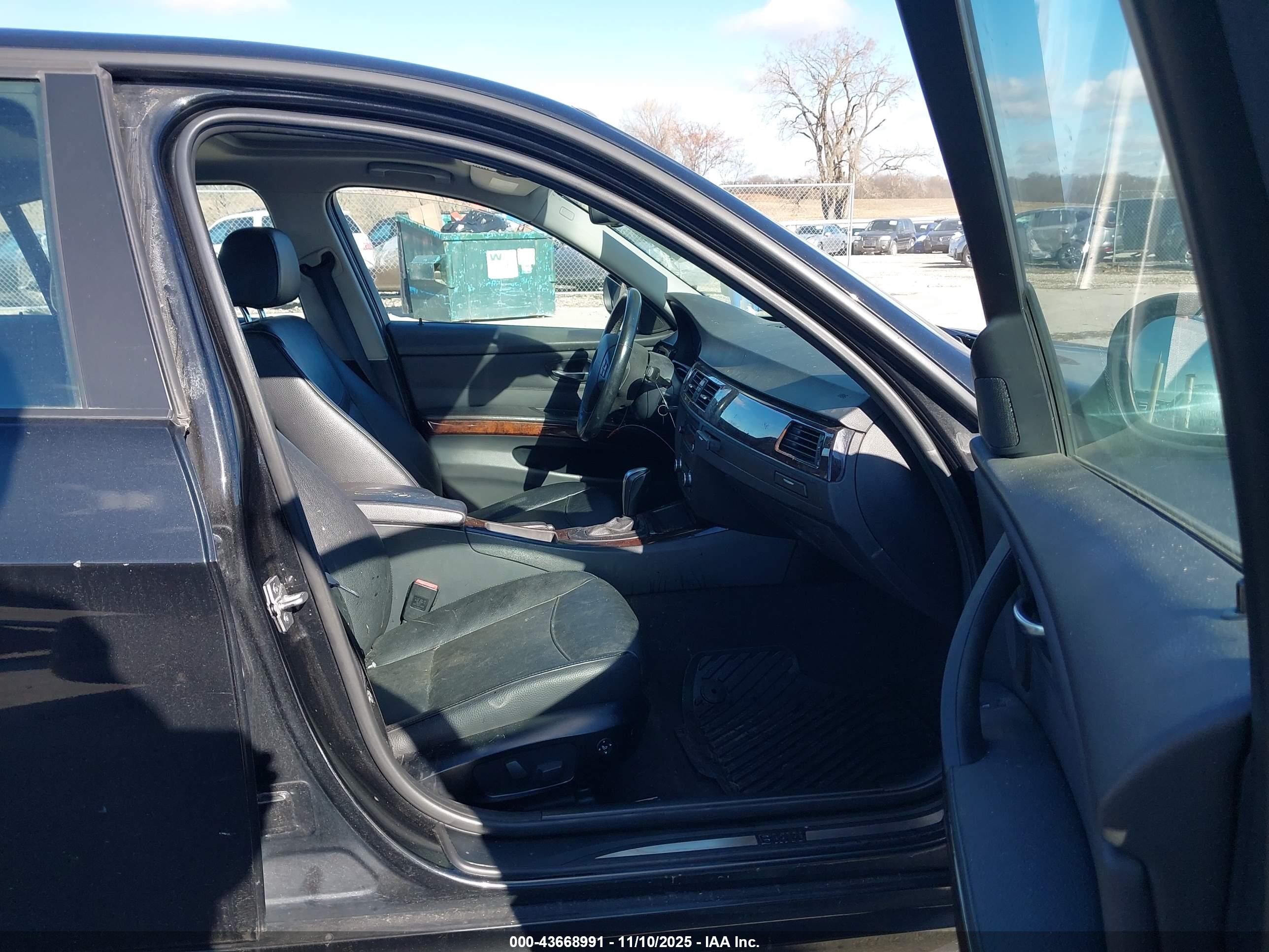 BMW 328I image 5