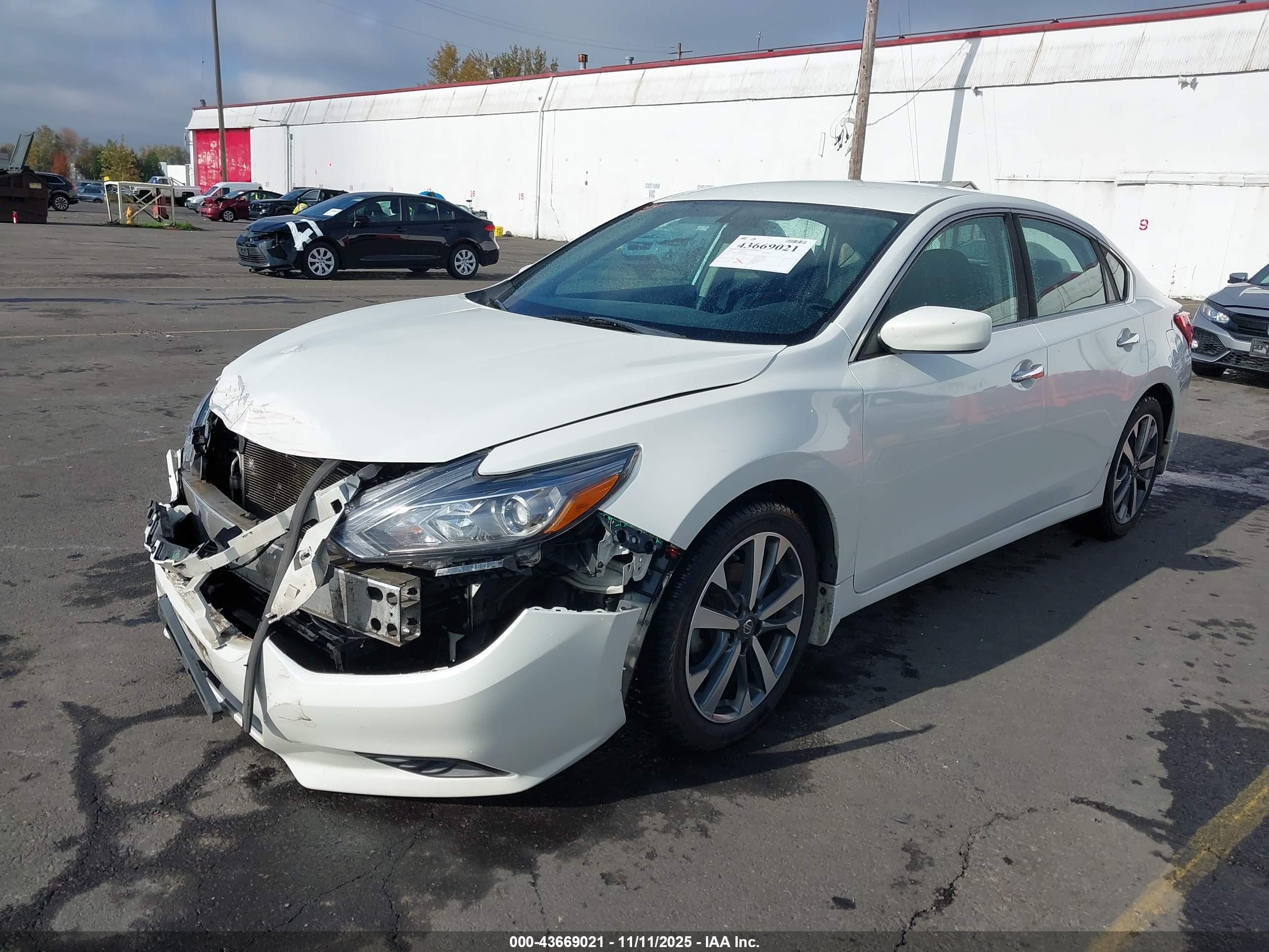 NISSAN ALTIMA image 2
