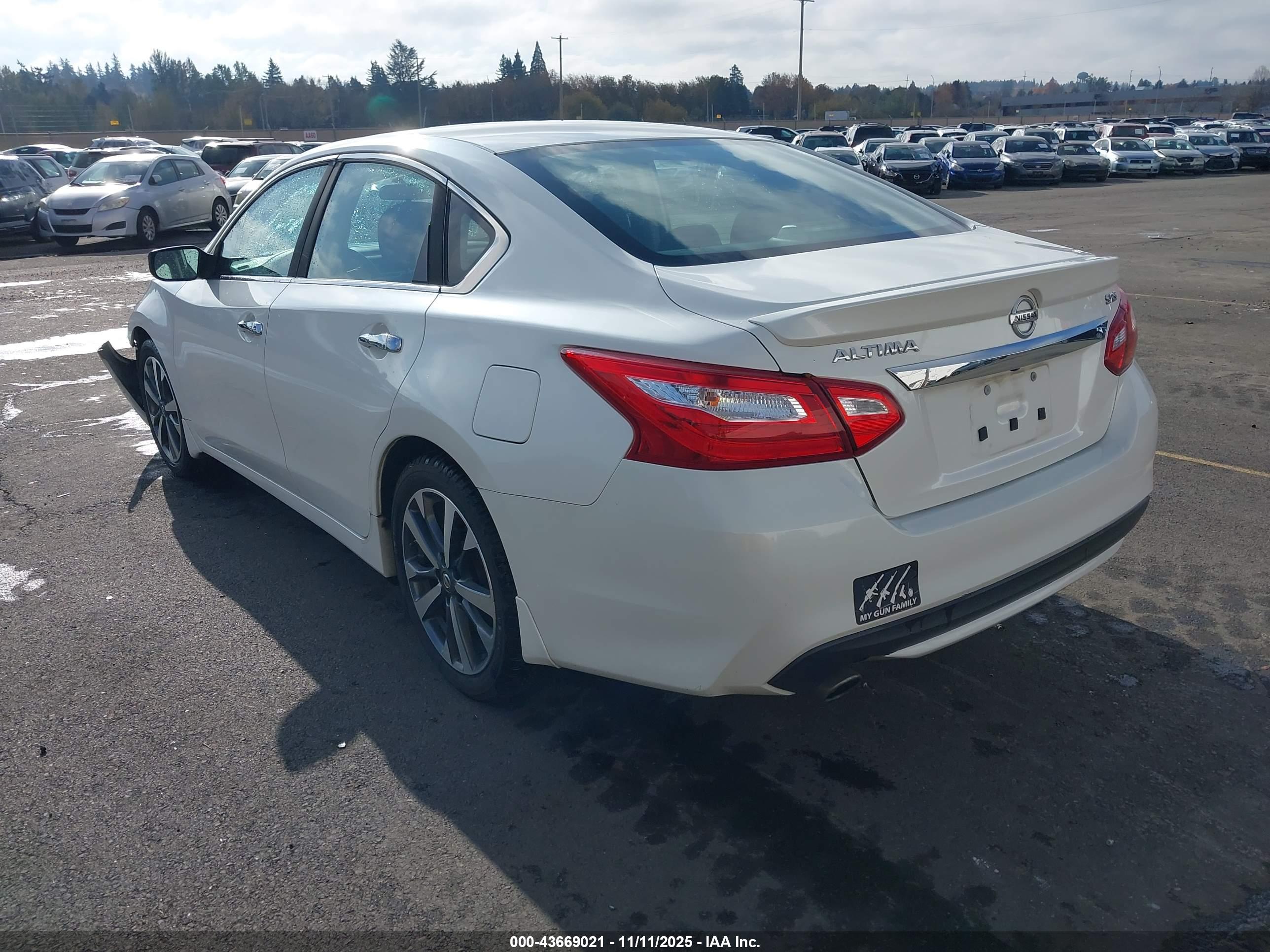 NISSAN ALTIMA image 3