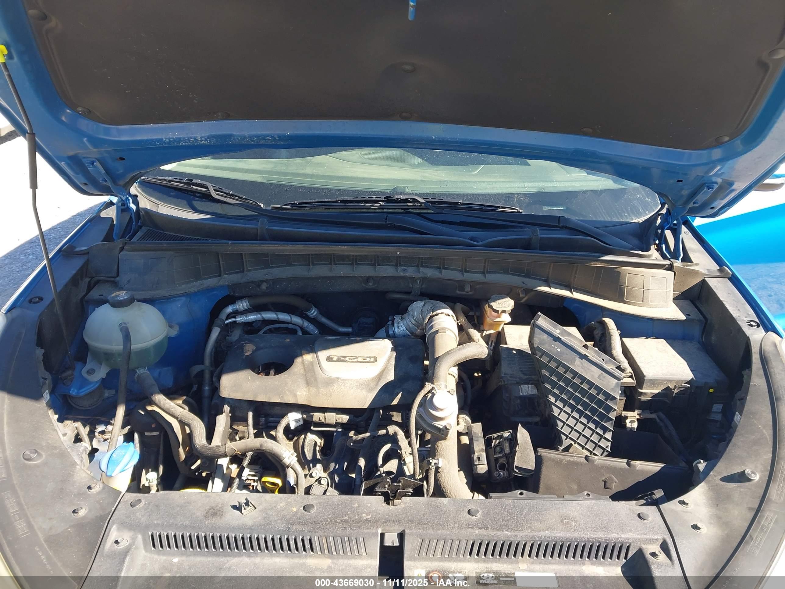 HYUNDAI TUCSON image 10