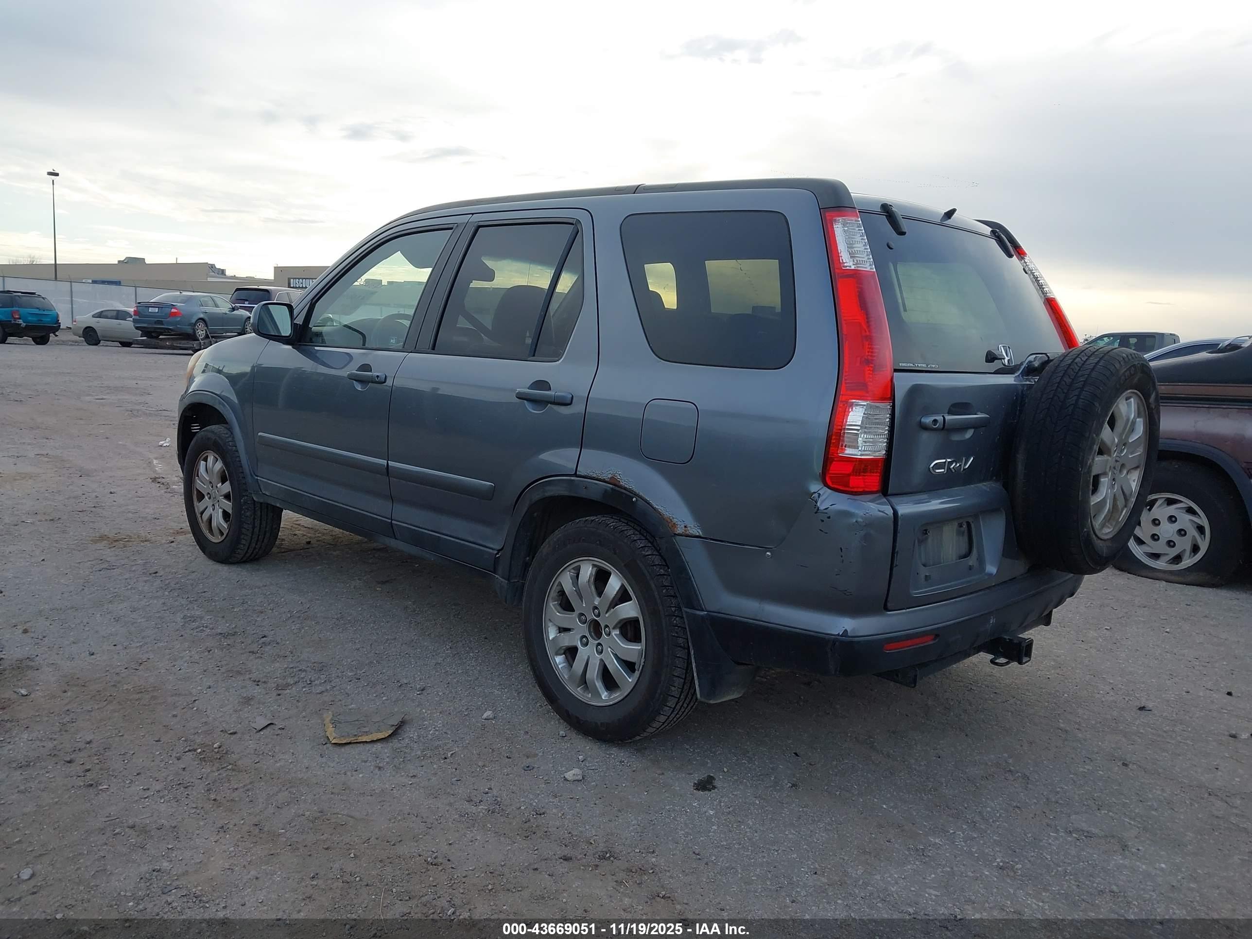 HONDA CR-V image 3