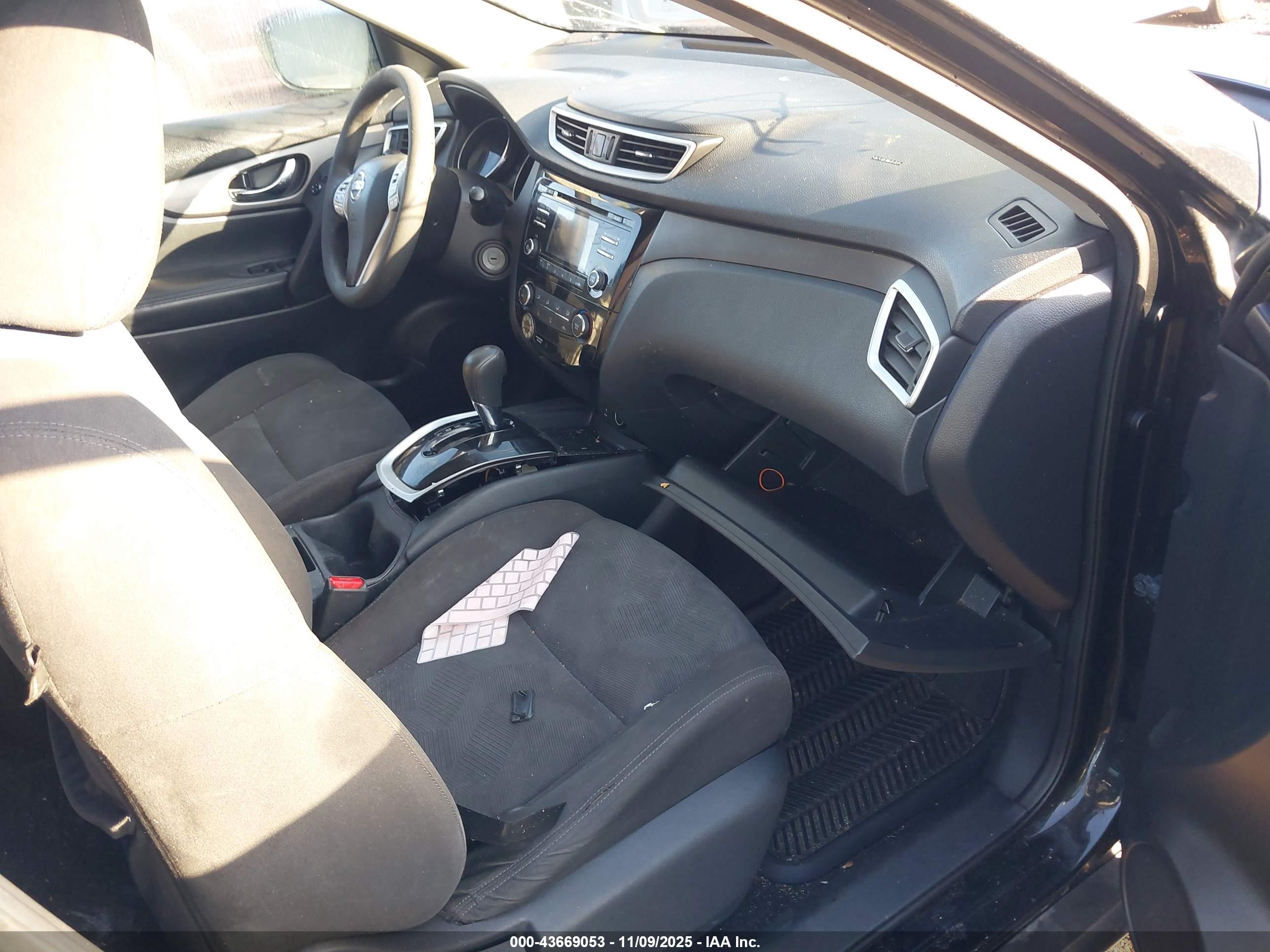 NISSAN ROGUE image 5