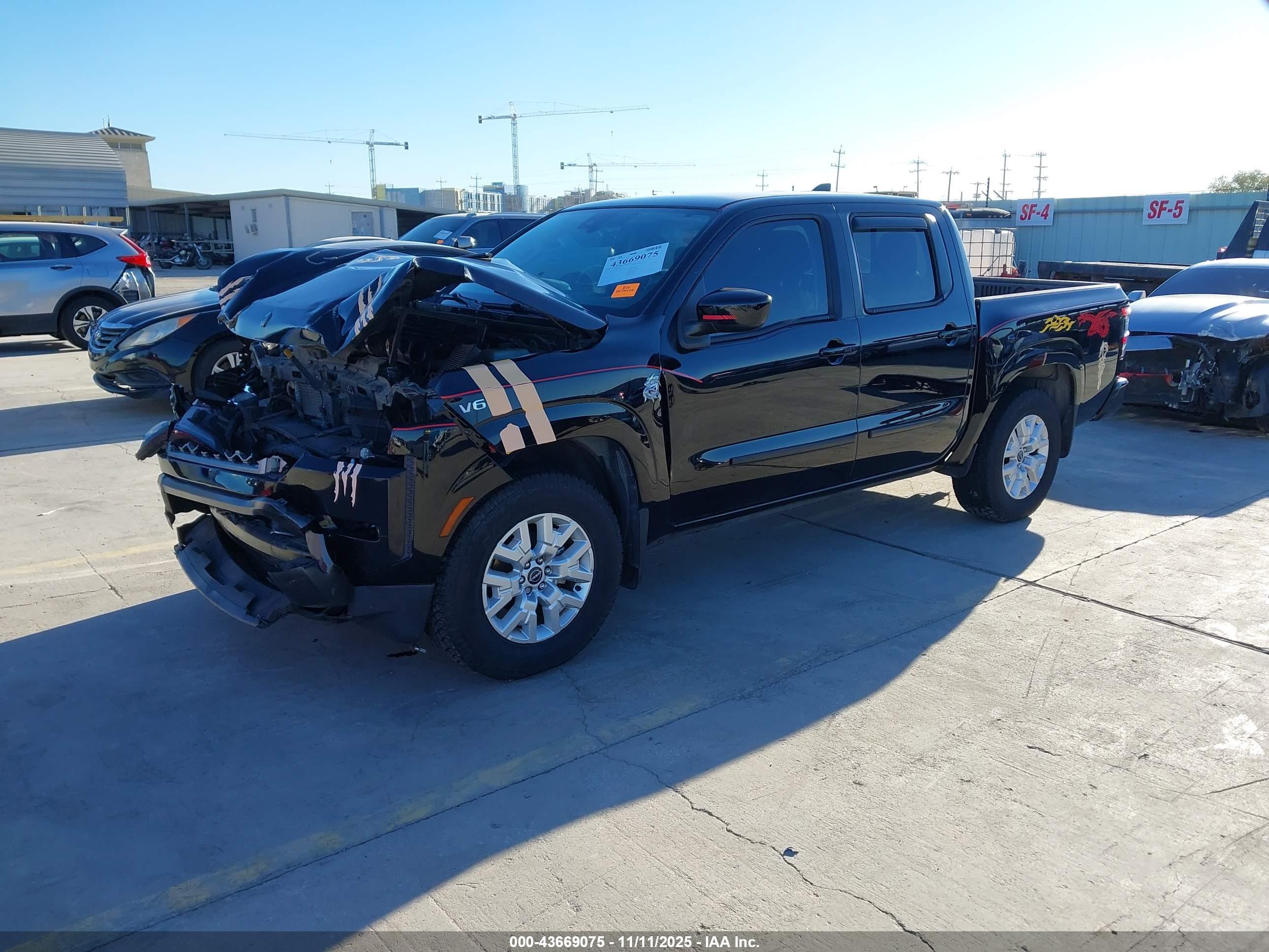 NISSAN FRONTIER image 2