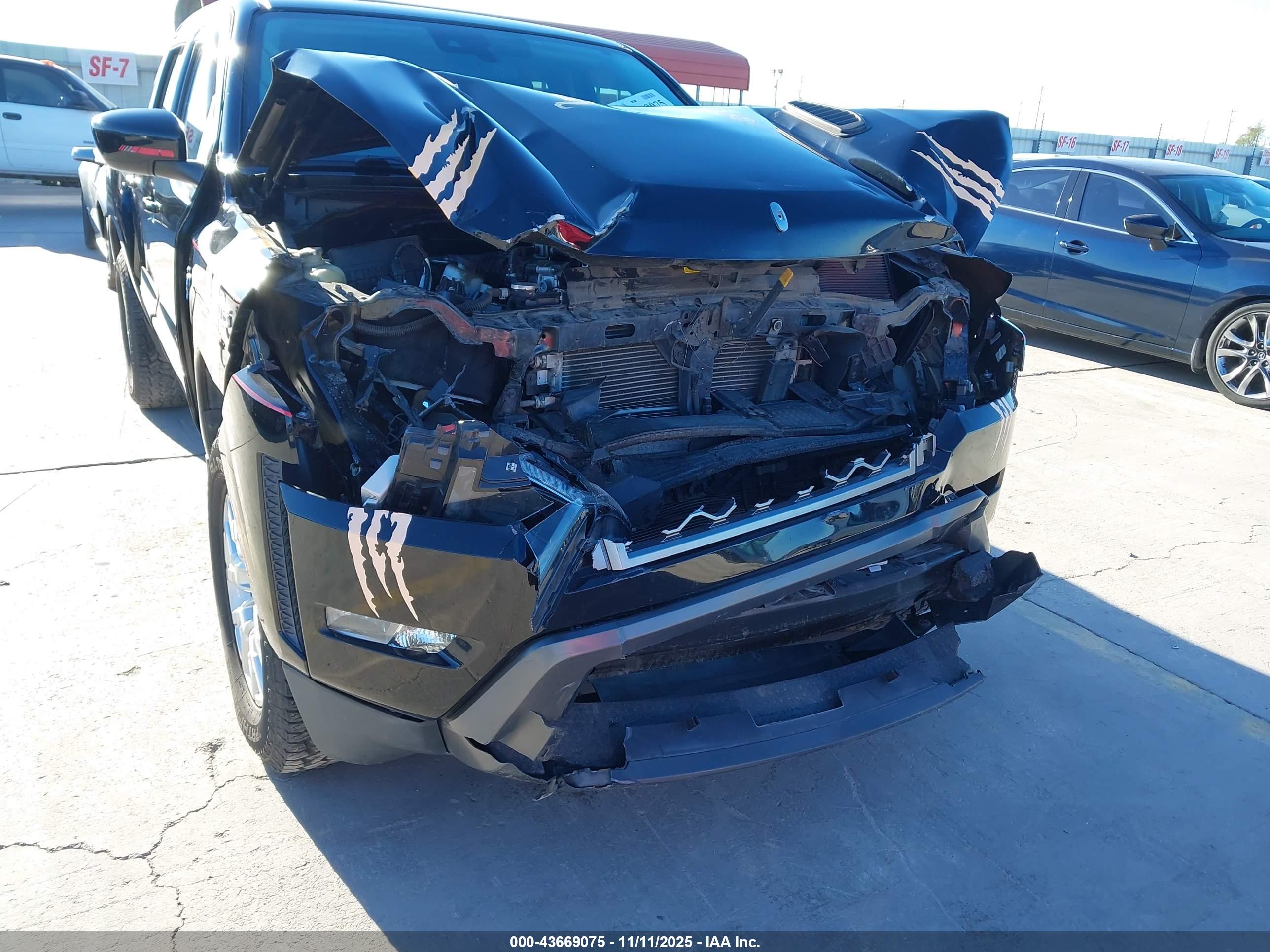 NISSAN FRONTIER image 6