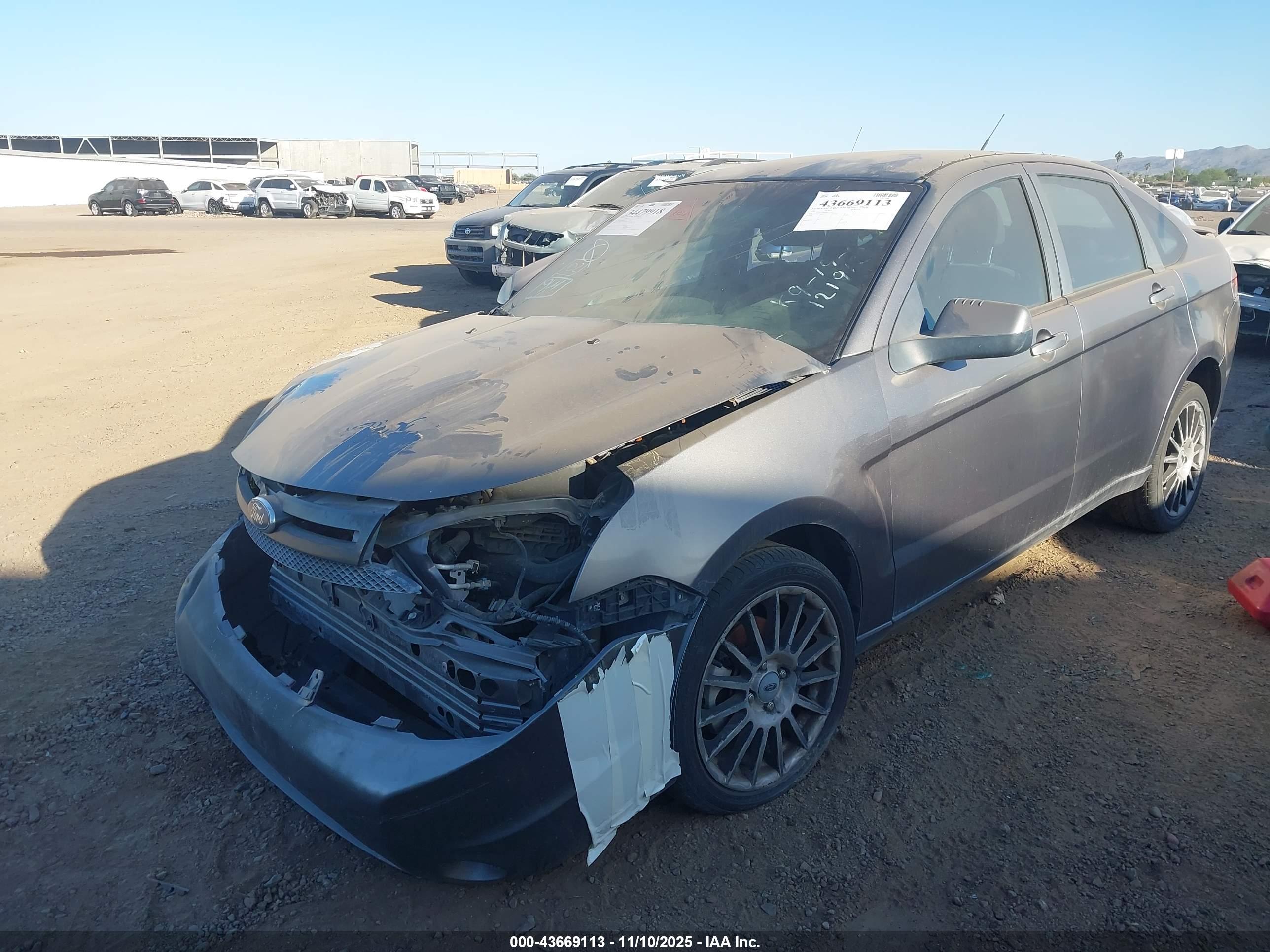 FORD FOCUS image 2
