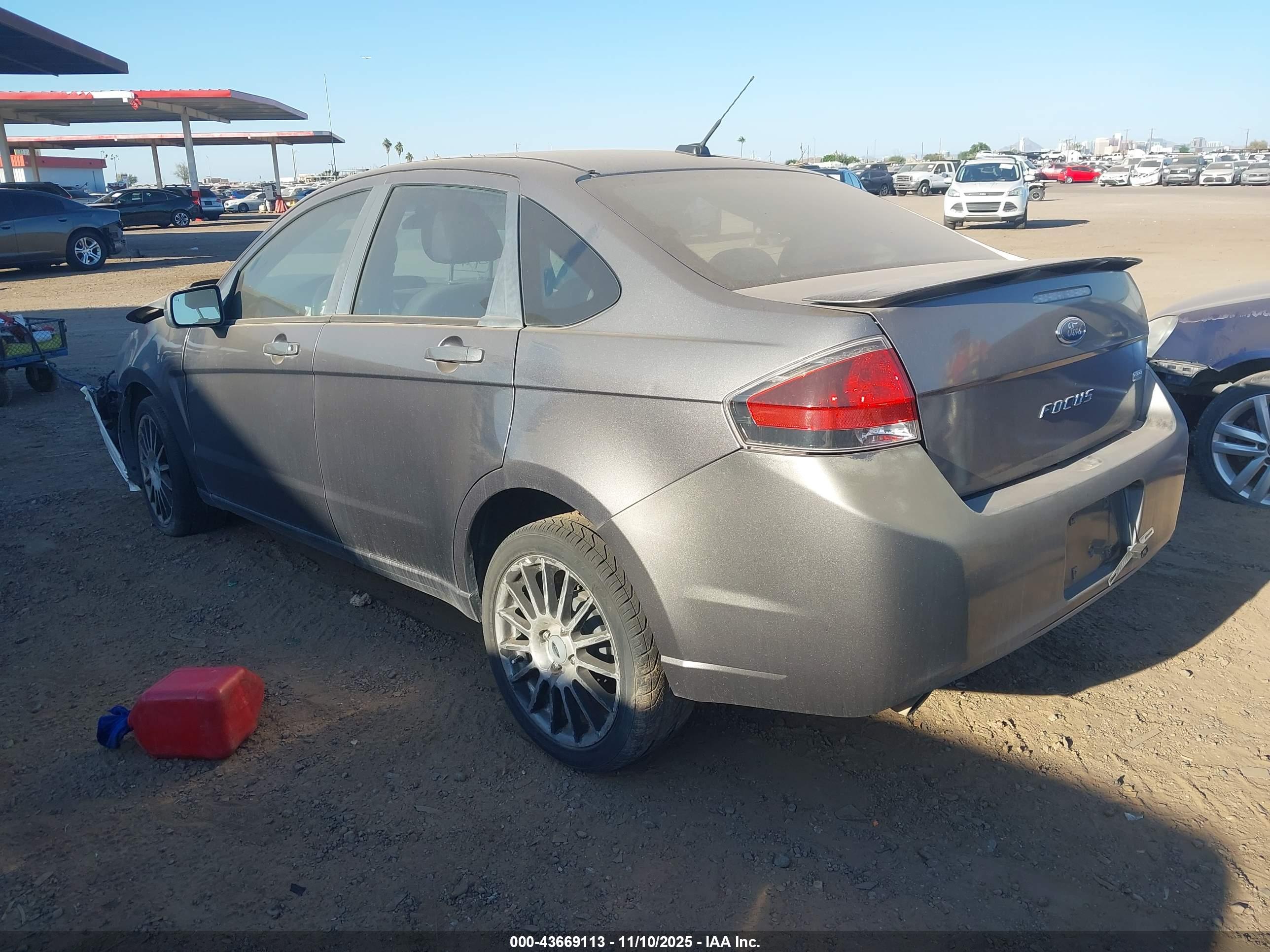 FORD FOCUS image 3