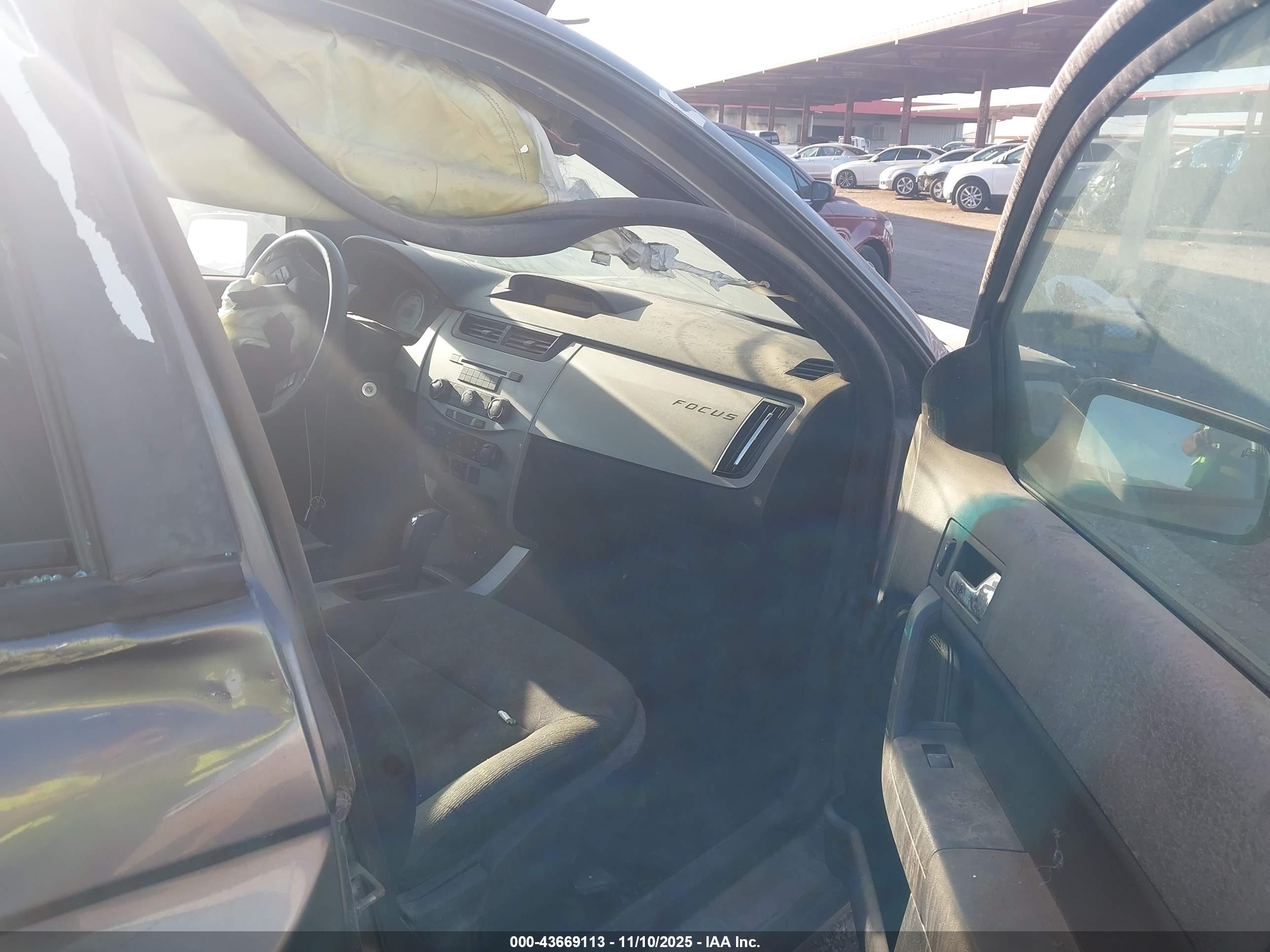 FORD FOCUS image 5