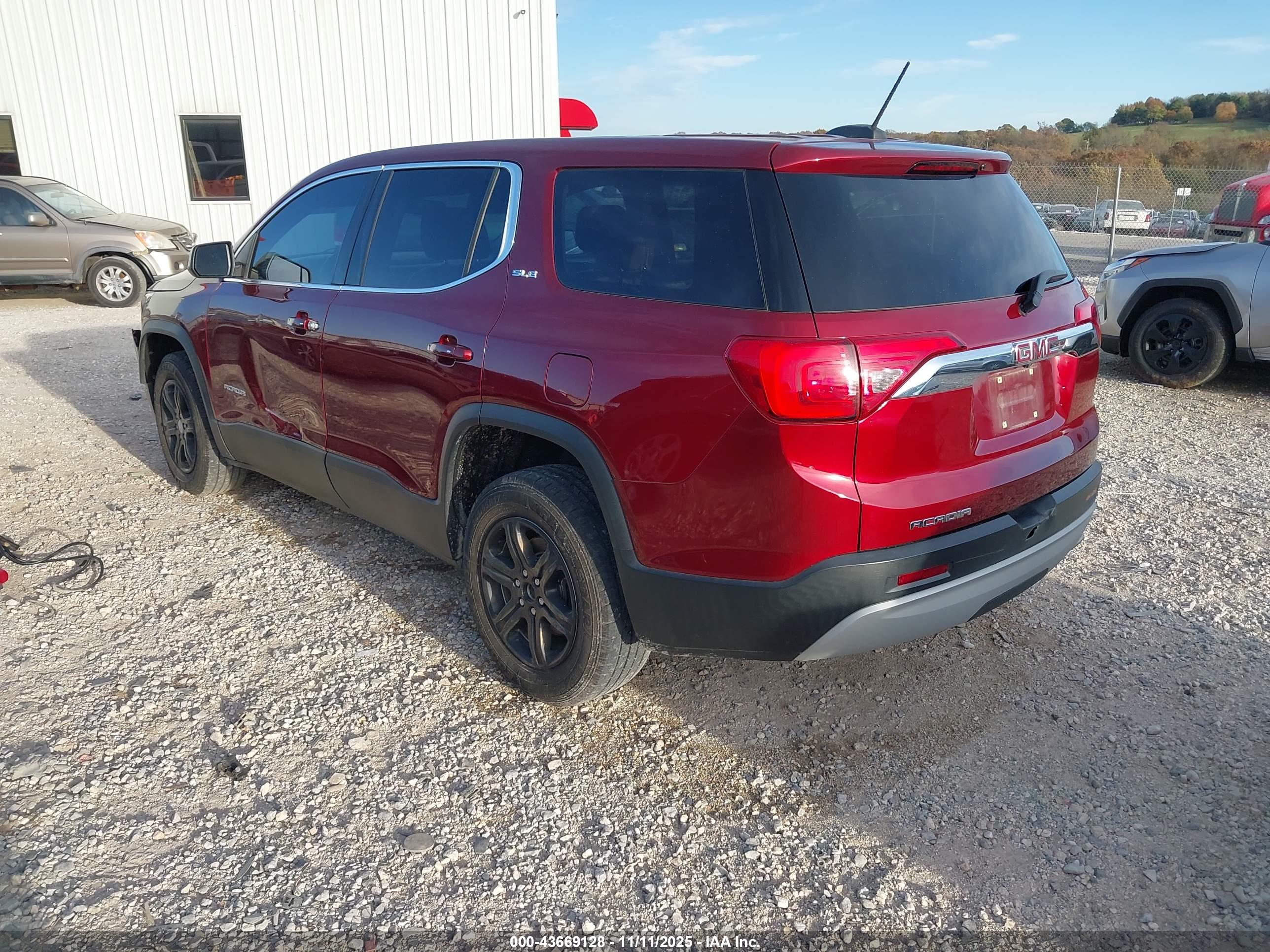 GMC ACADIA image 3