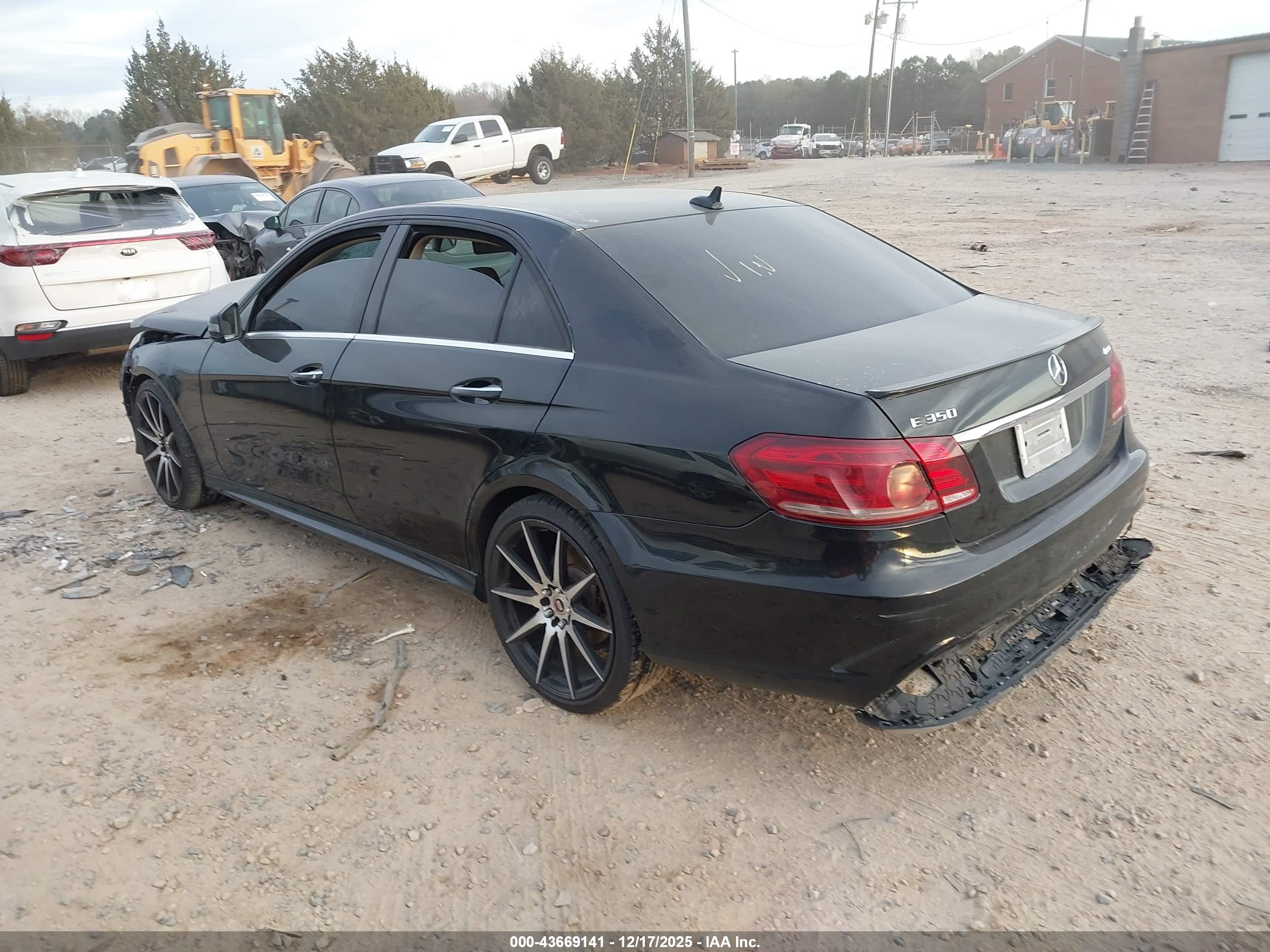 MERCEDES-BENZ E image 3