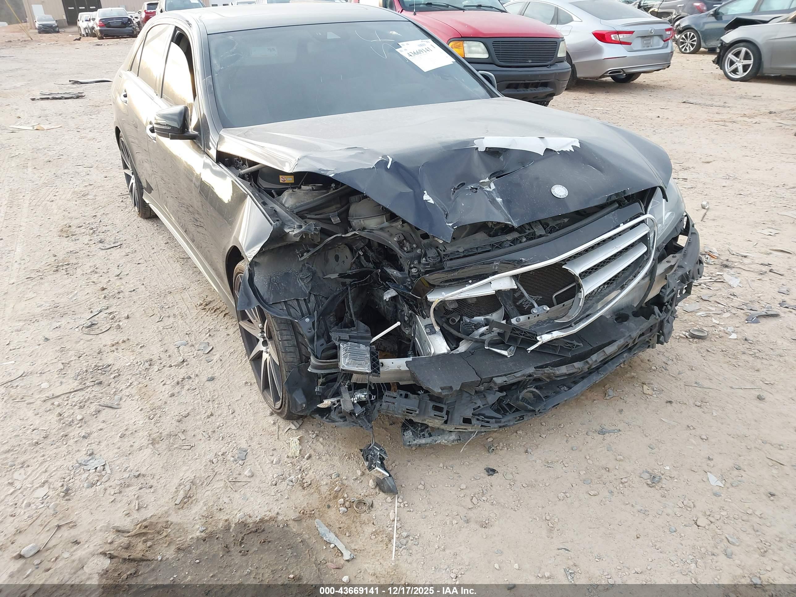 MERCEDES-BENZ E image 6