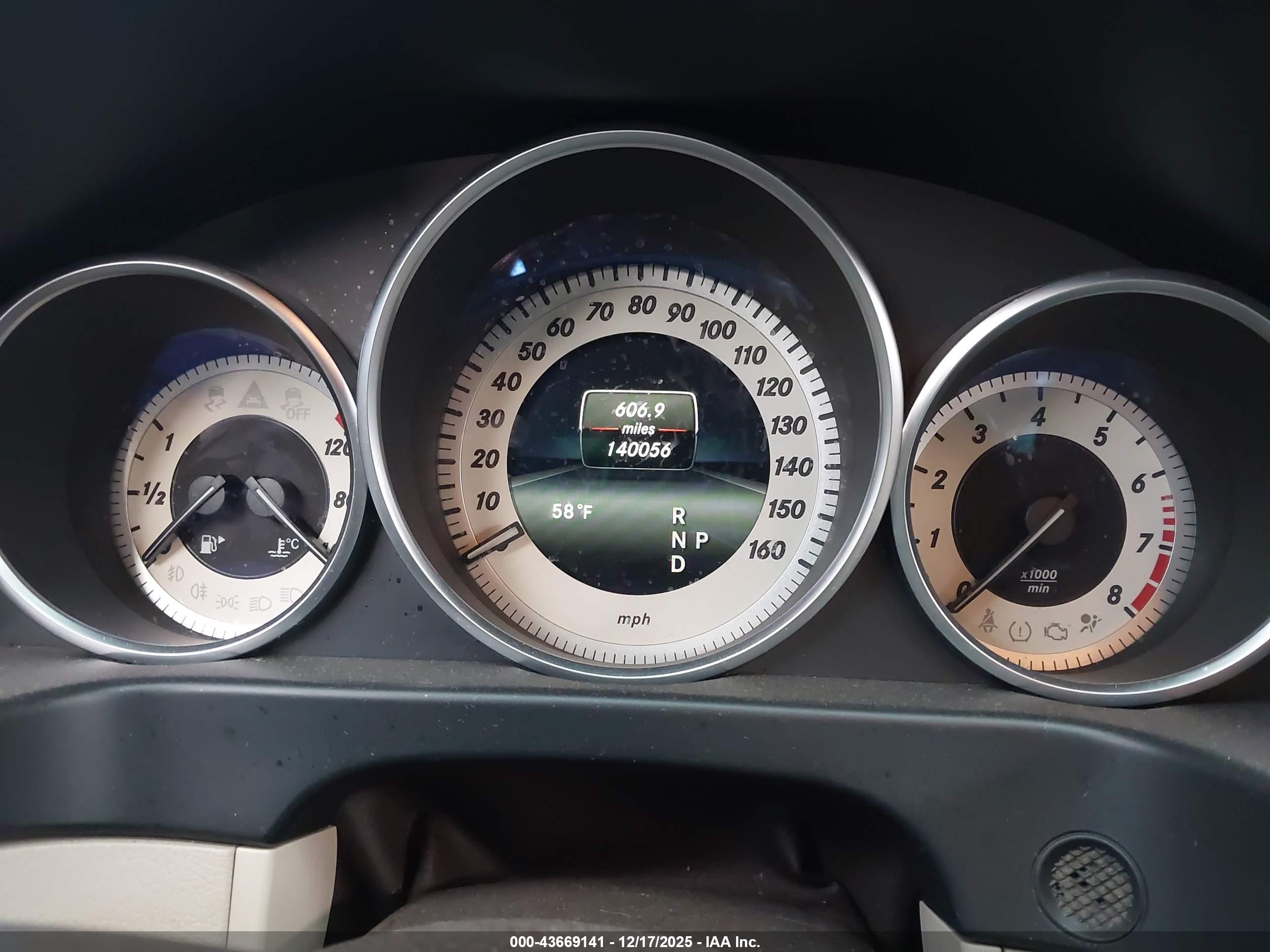 MERCEDES-BENZ E image 7