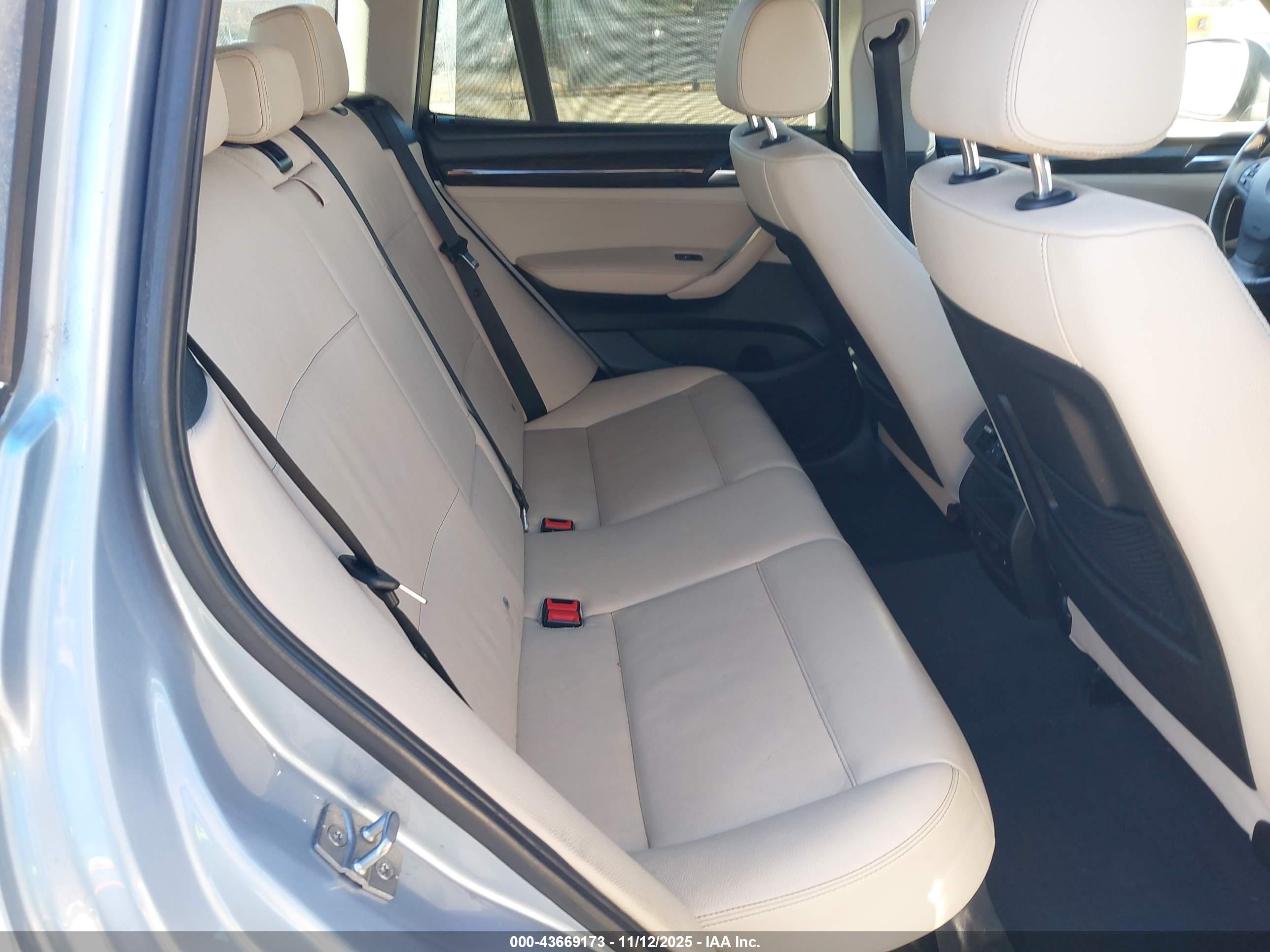 BMW X3 image 8