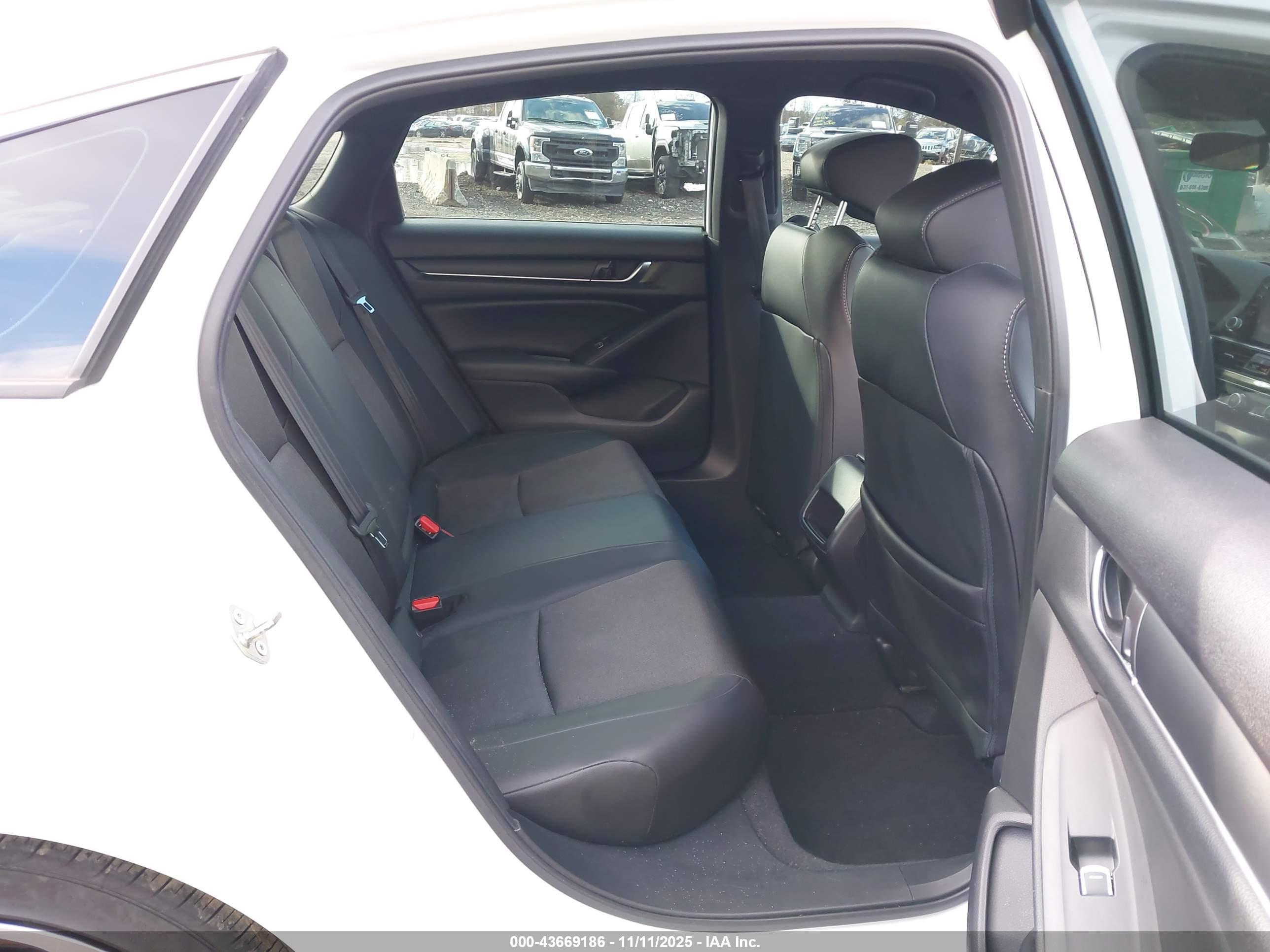 HONDA ACCORD image 8