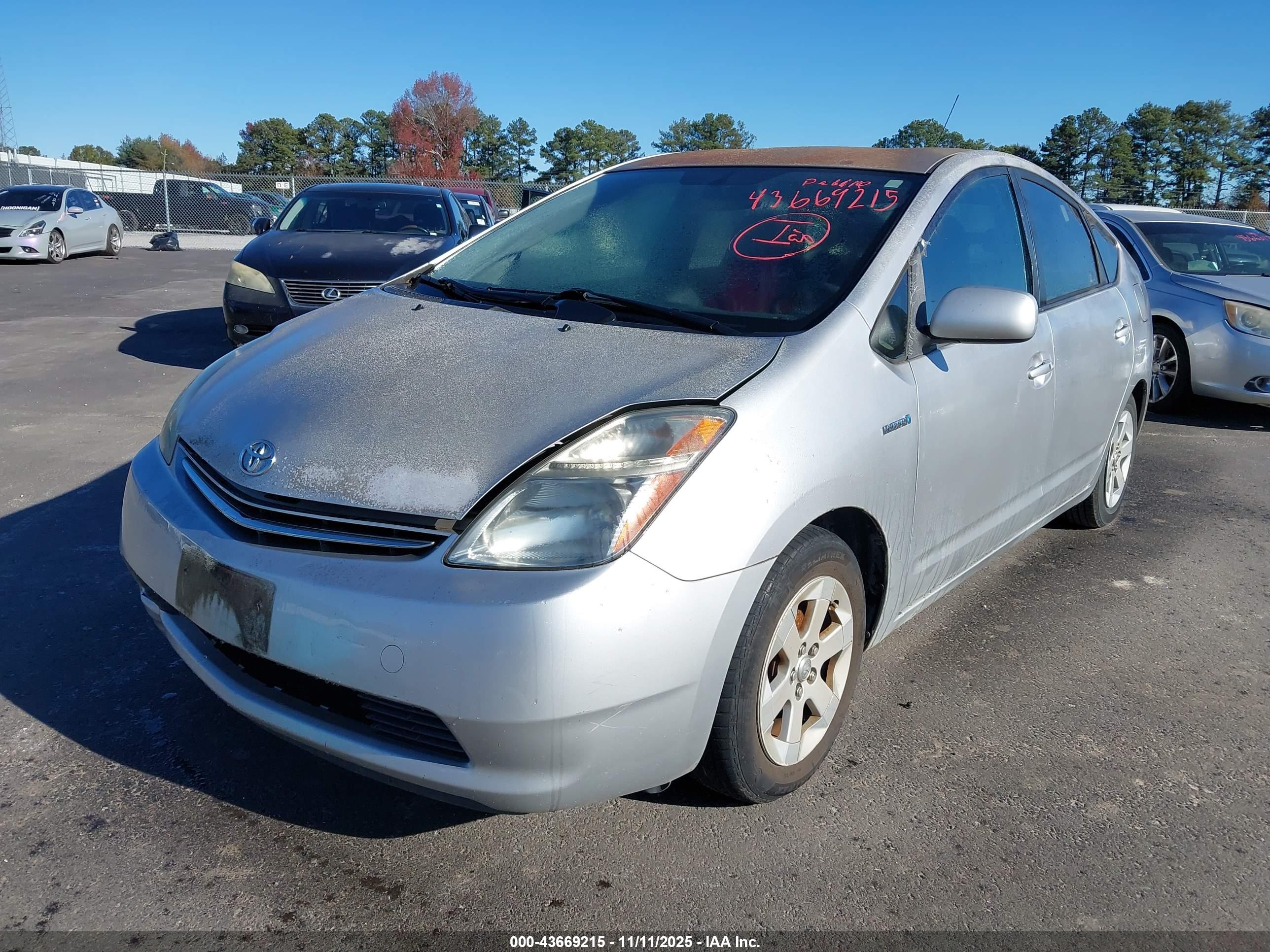 TOYOTA PRIUS image 2