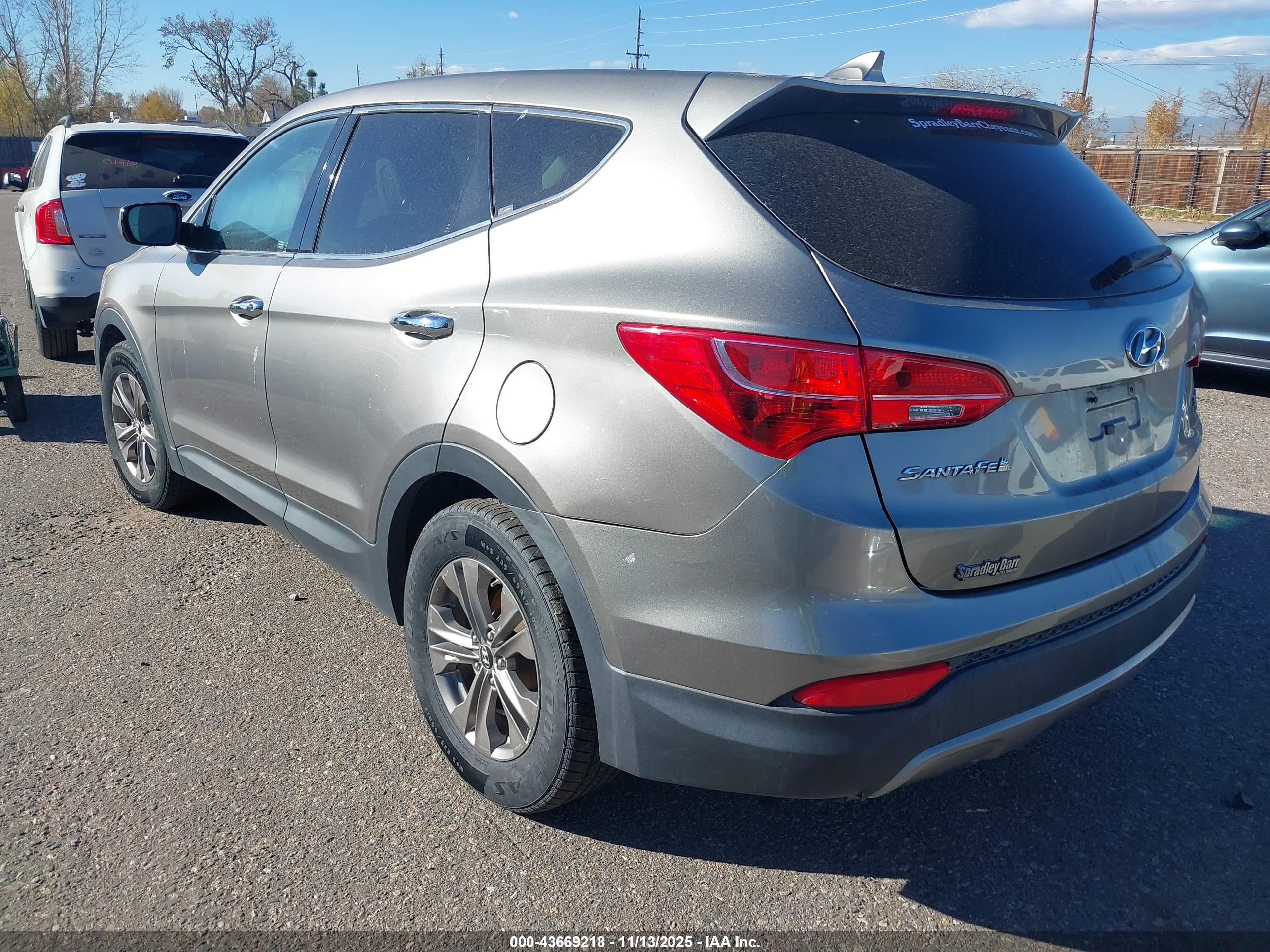 HYUNDAI SANTA image 3
