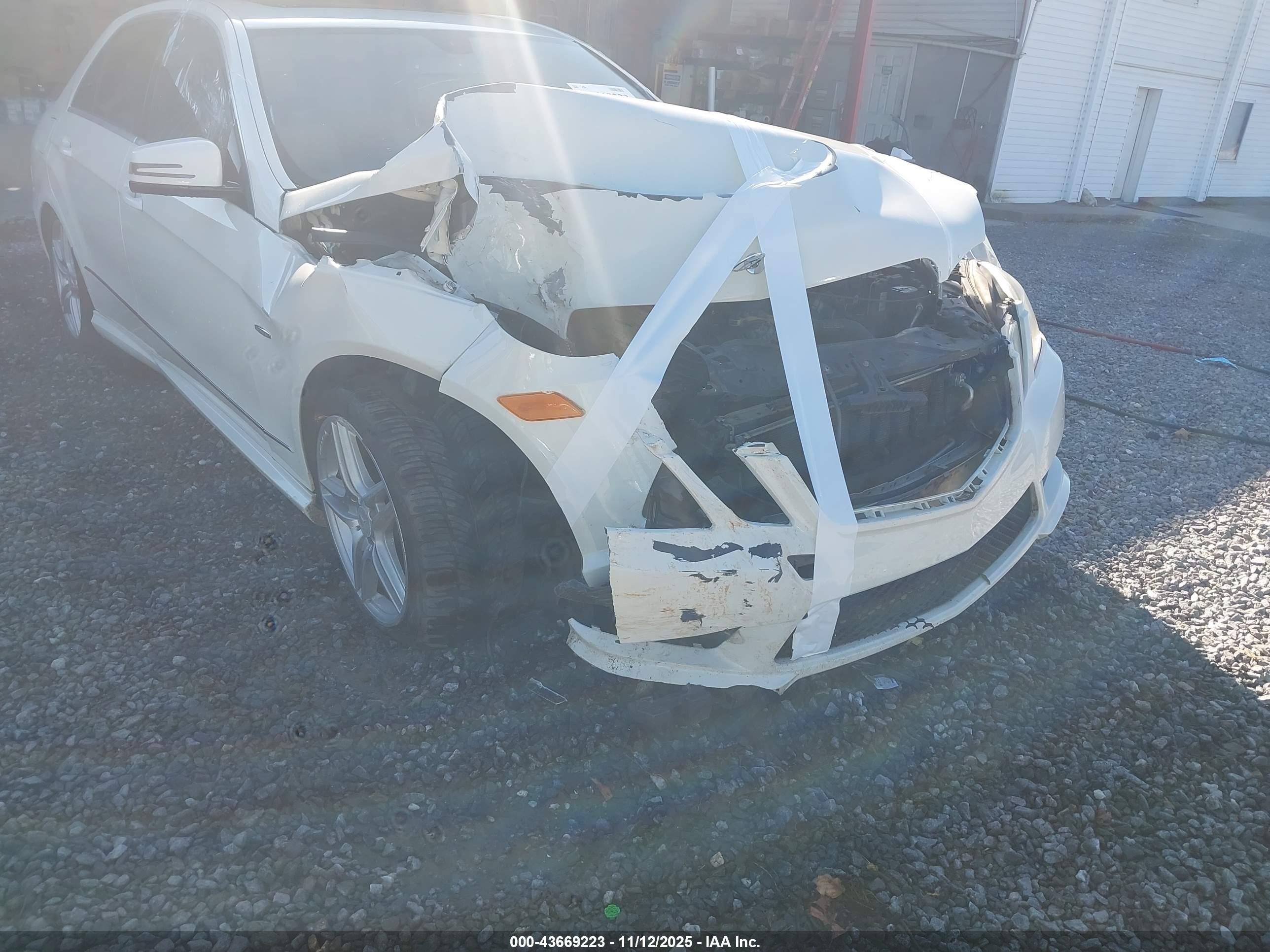 MERCEDES-BENZ E image 6