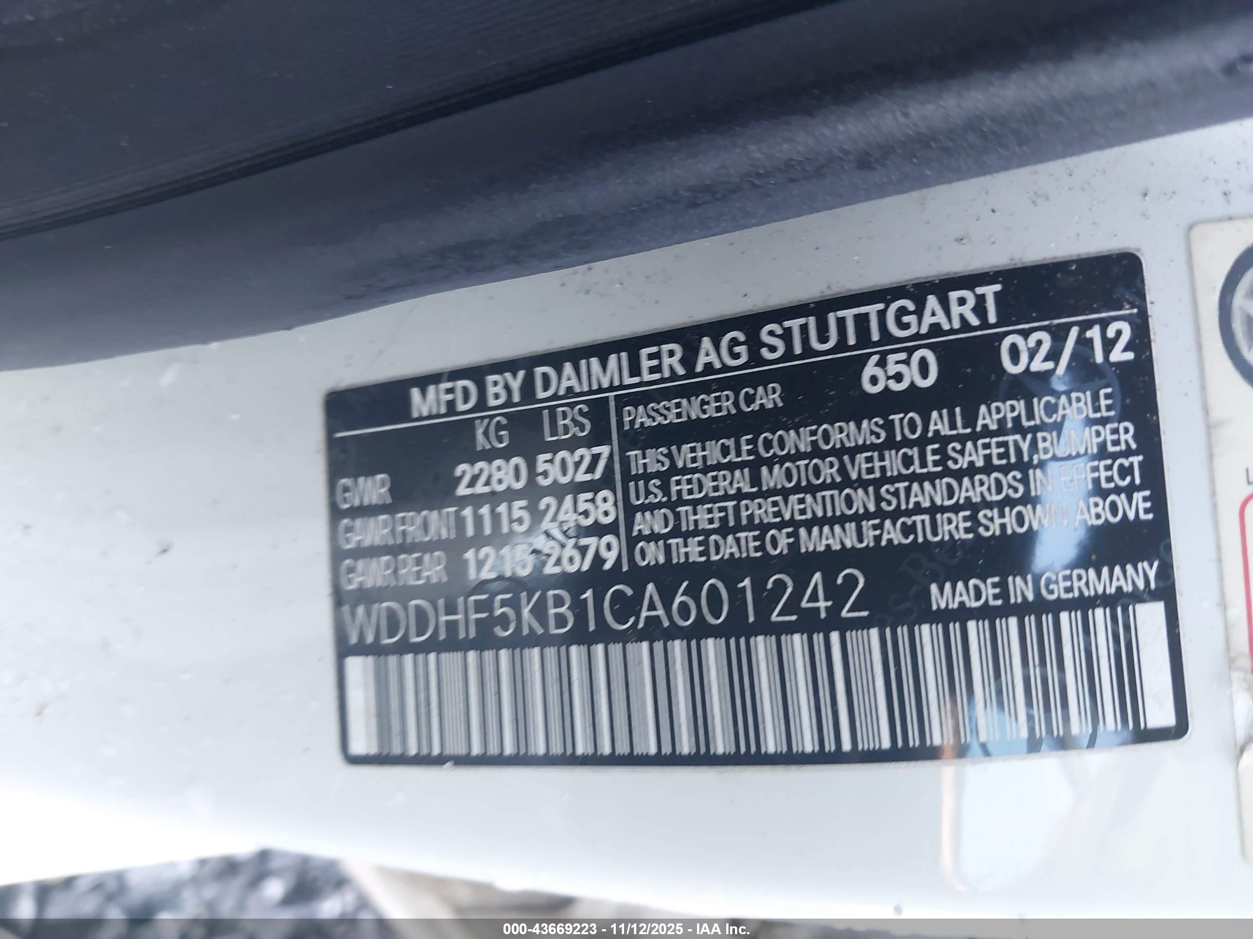 MERCEDES-BENZ E image 9