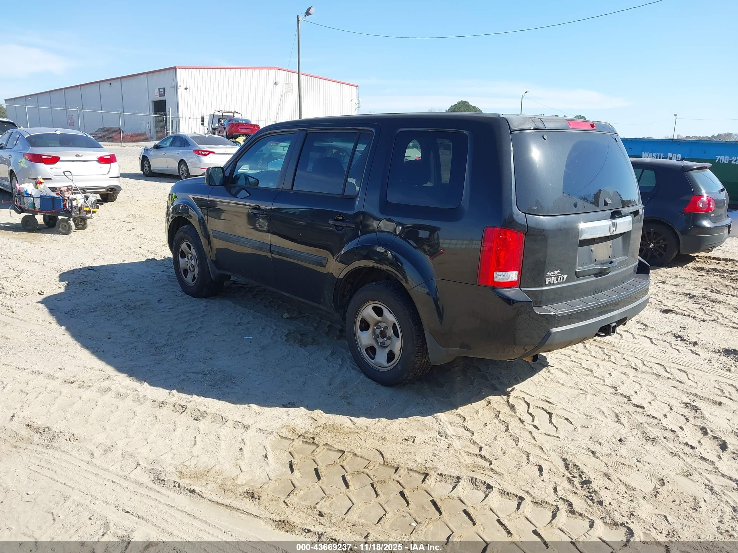 HONDA PILOT image 3