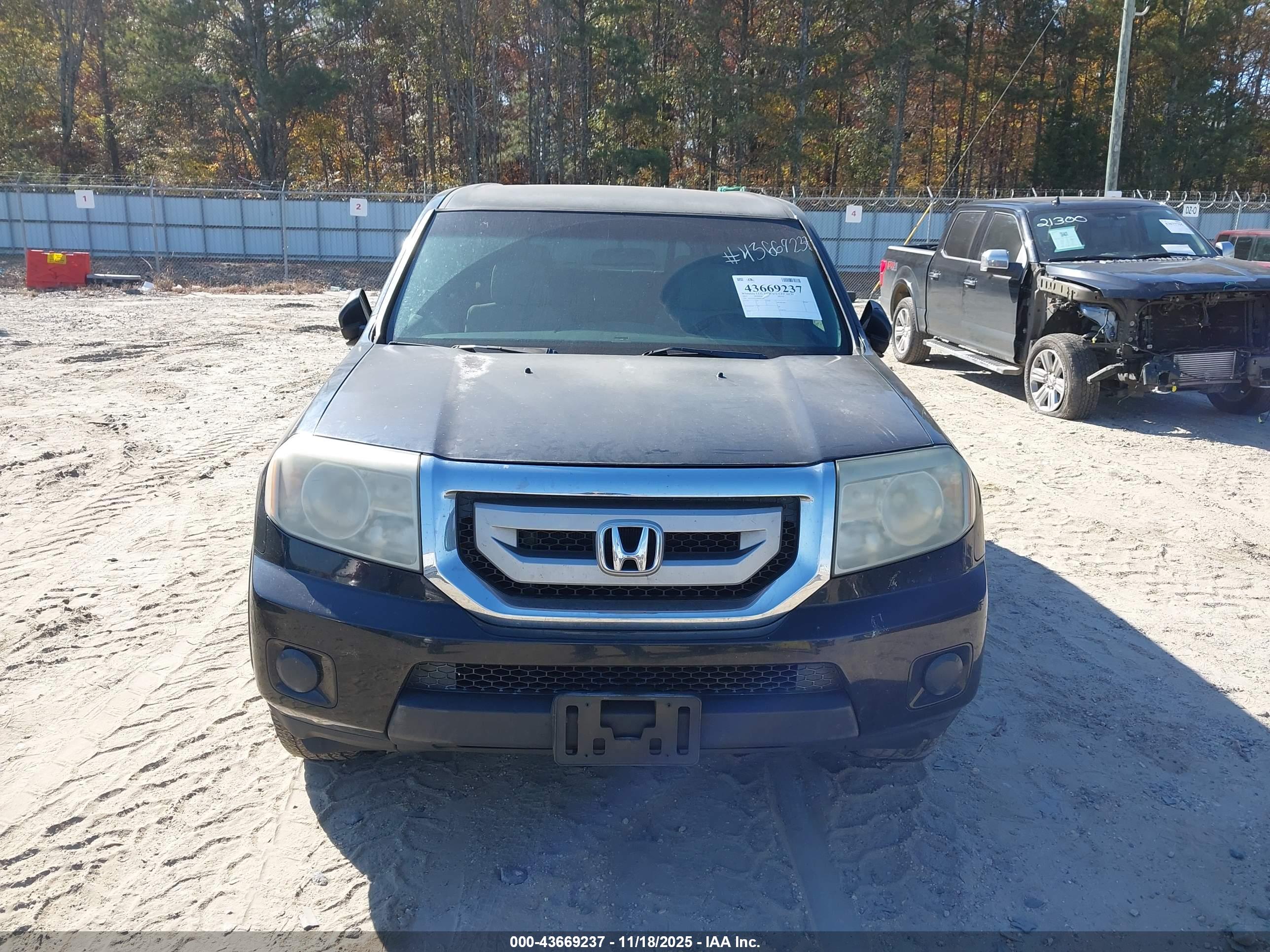 HONDA PILOT image 6