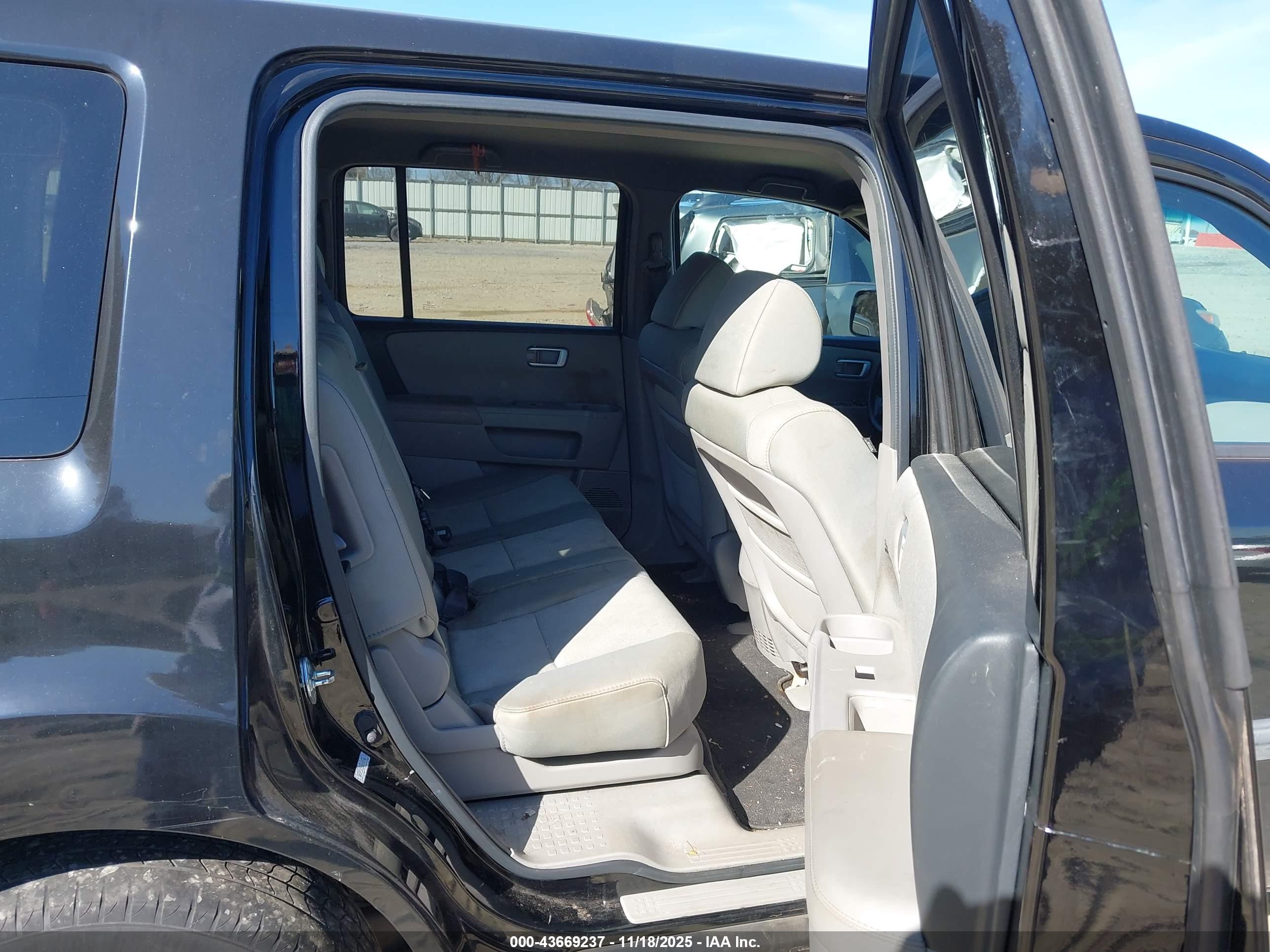 HONDA PILOT image 8