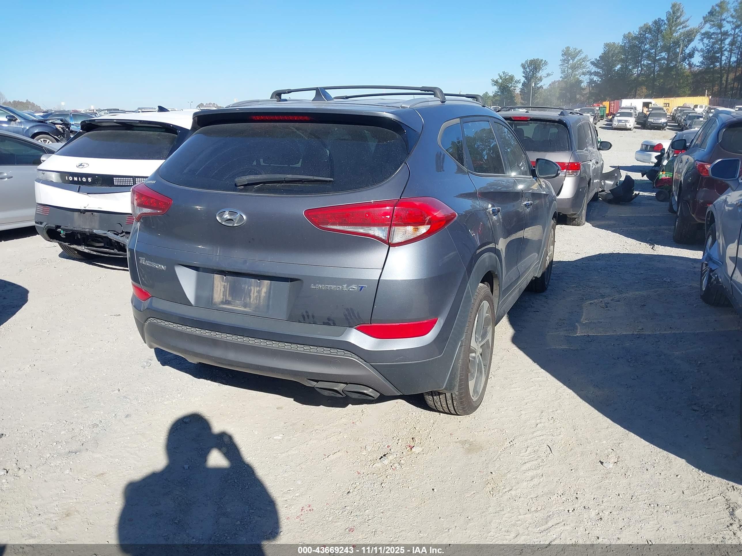 HYUNDAI TUCSON image 4