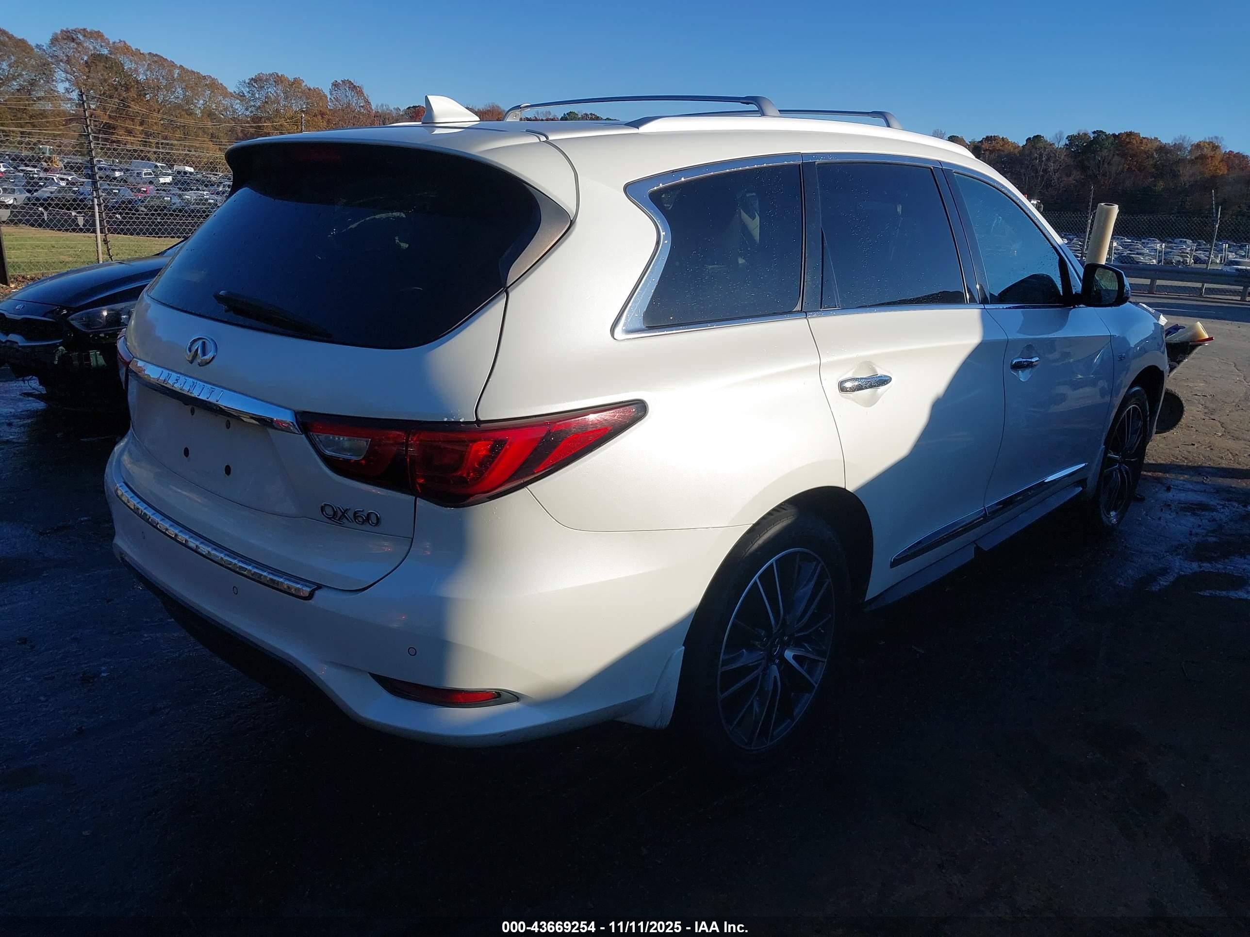 INFINITI QX60 image 4