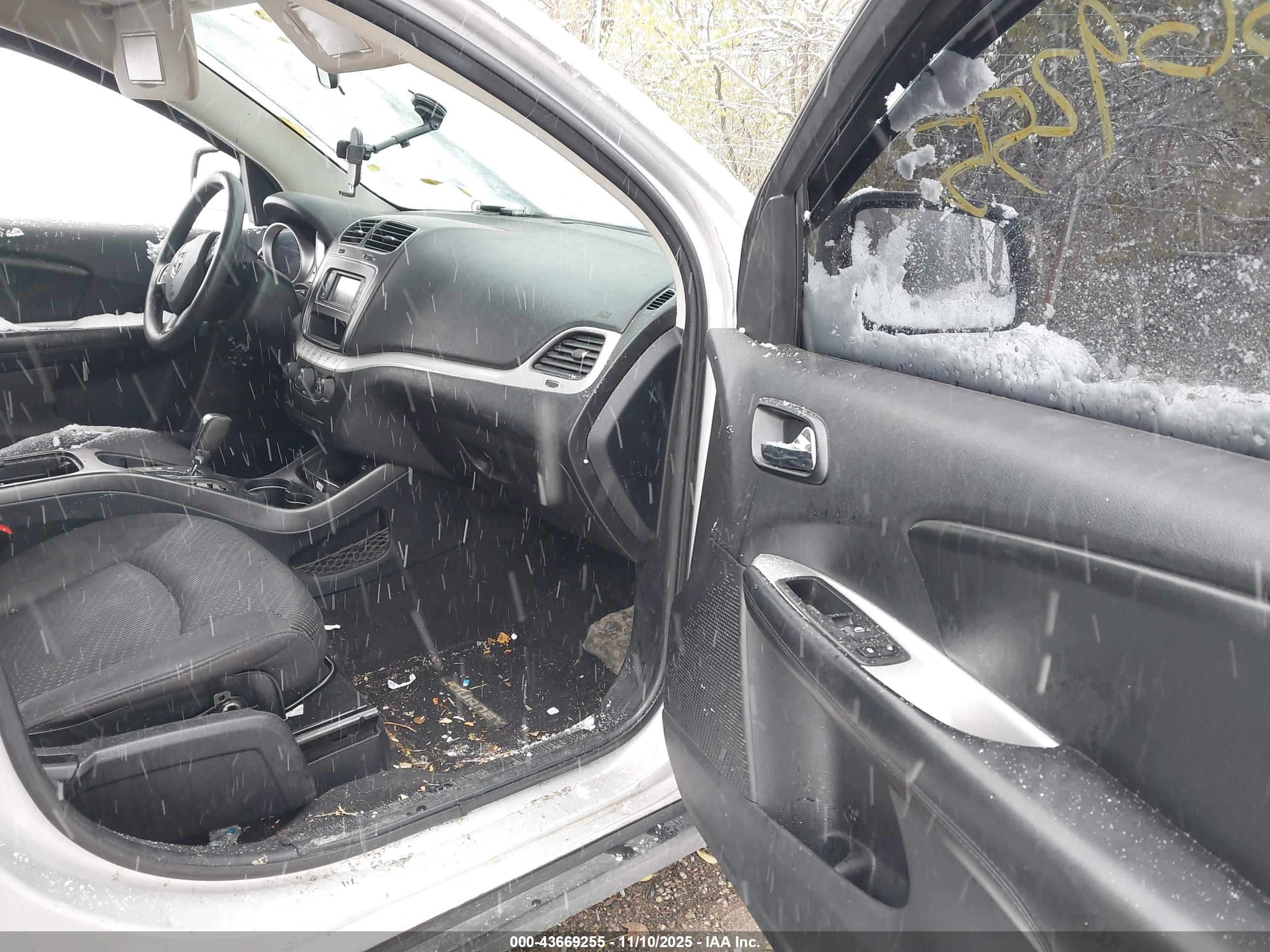 DODGE JOURNEY image 5