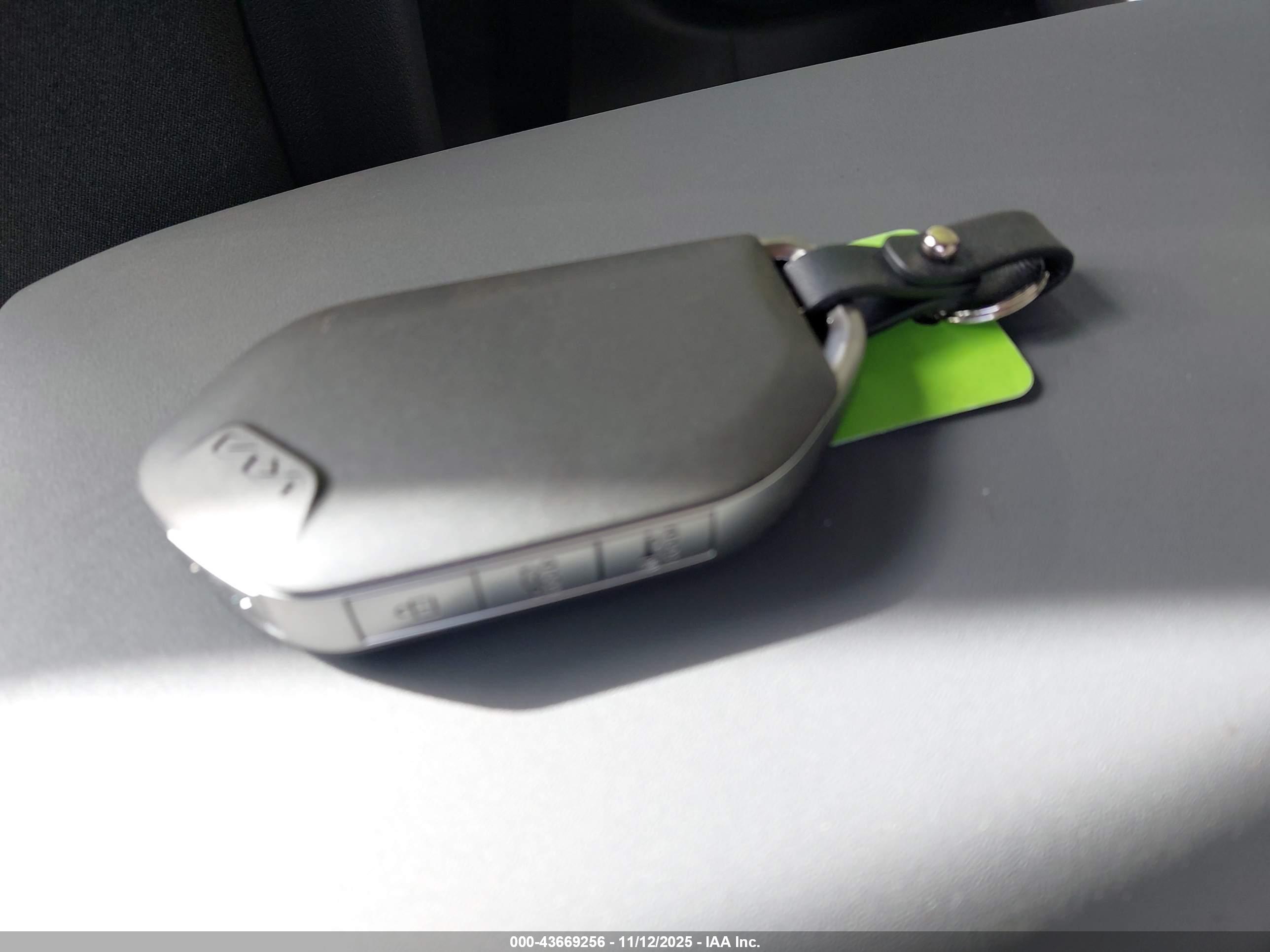 KIA K4 image 11