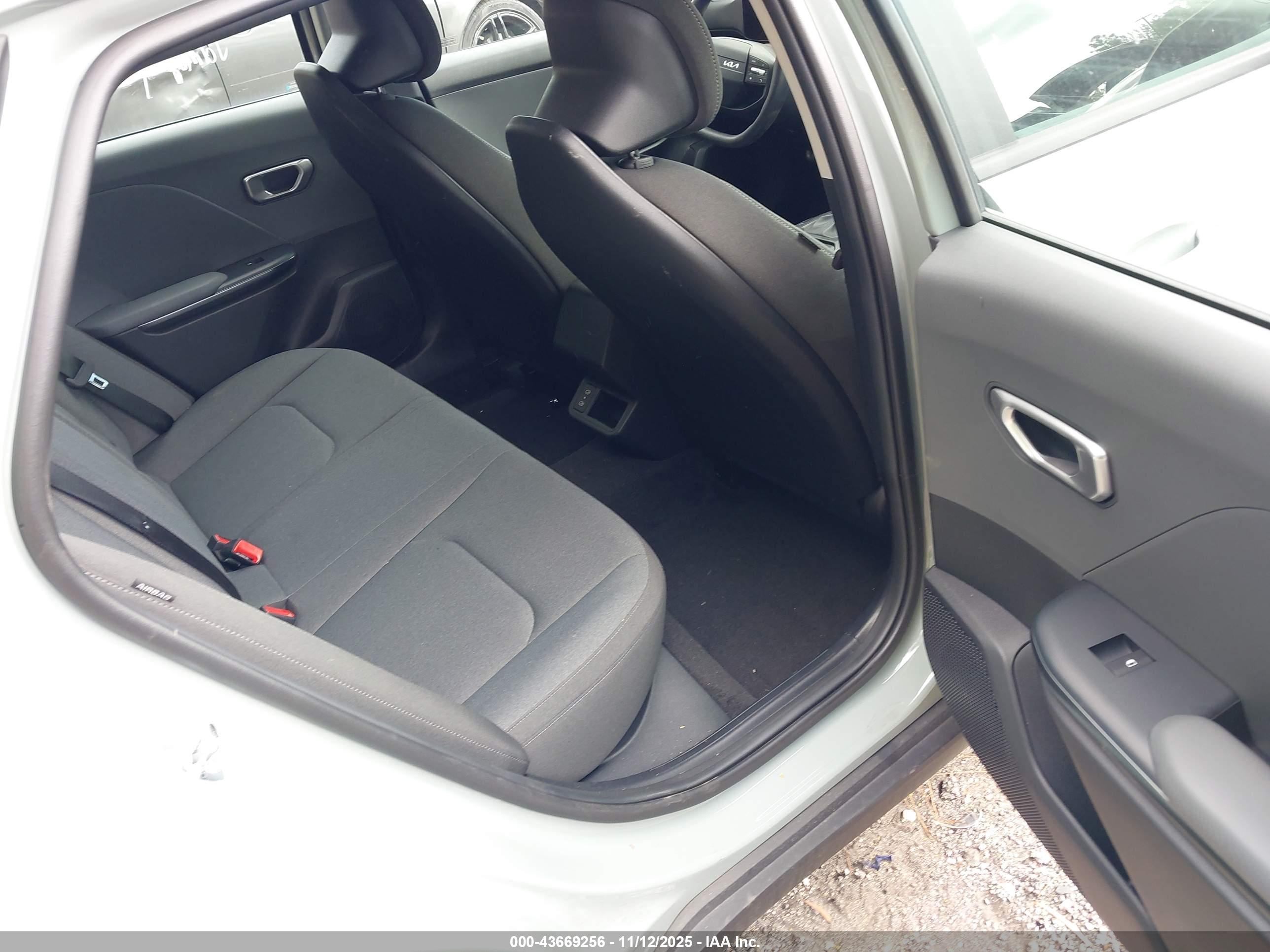 KIA K4 image 8