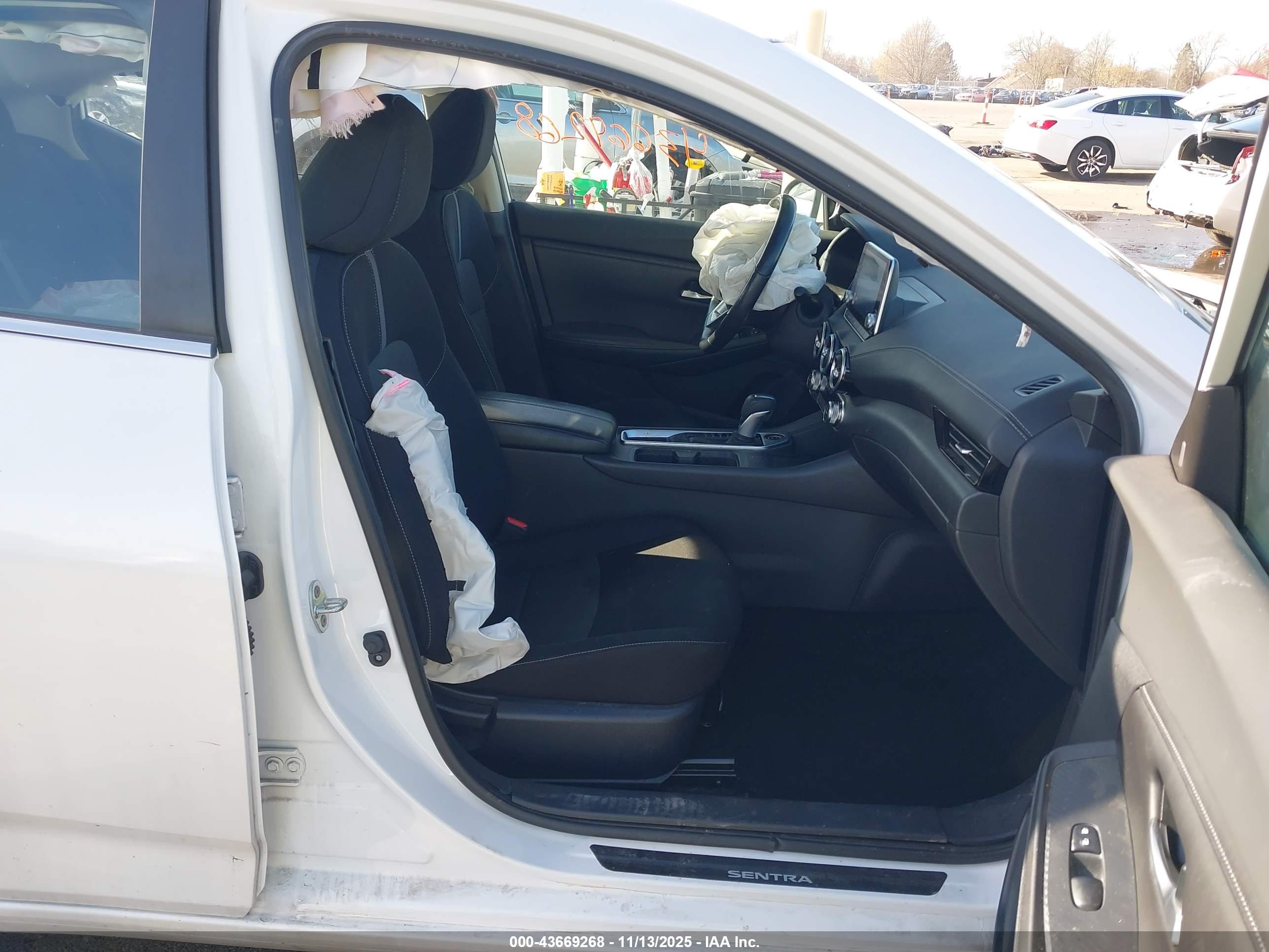 NISSAN SENTRA image 5