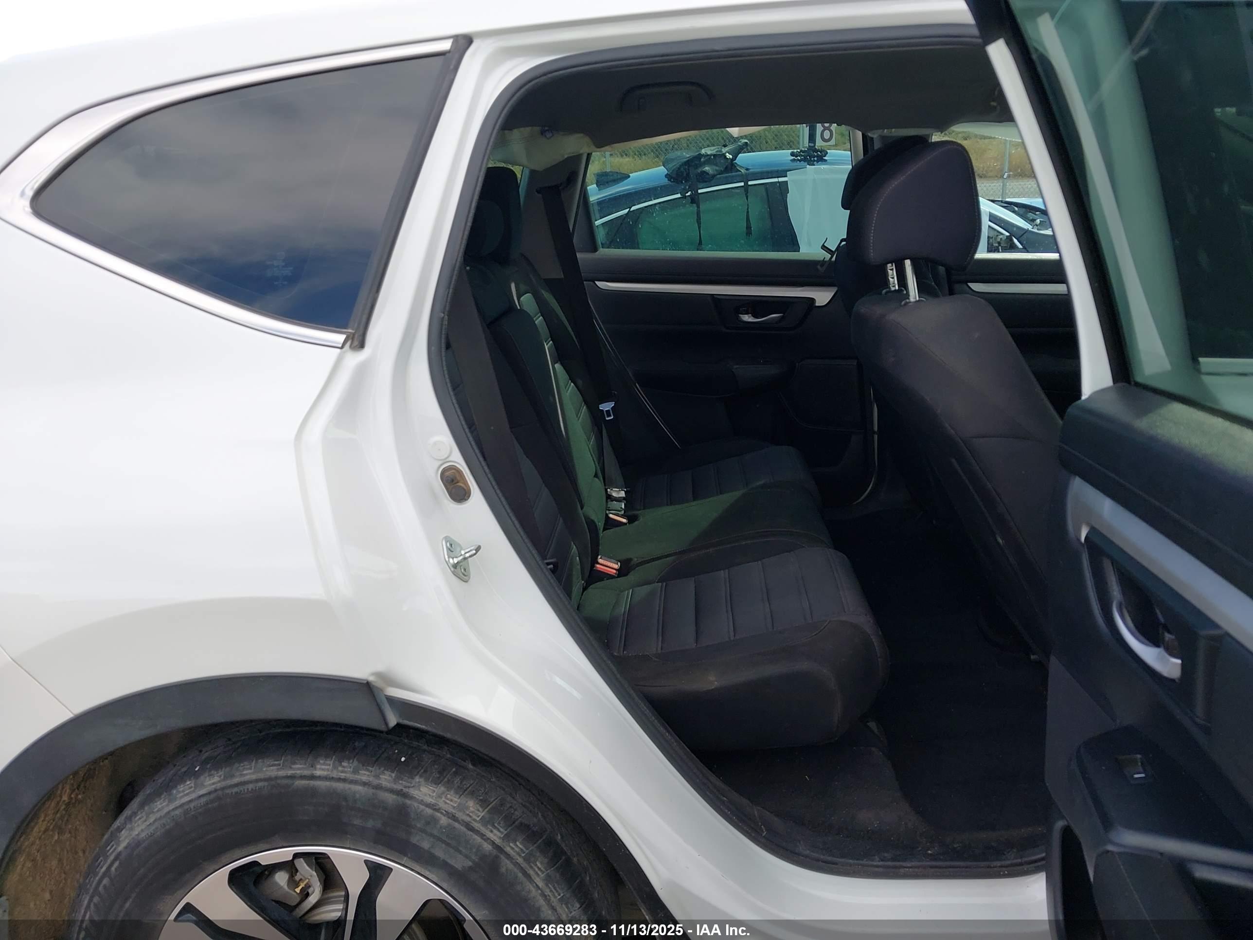 HONDA CR-V image 8