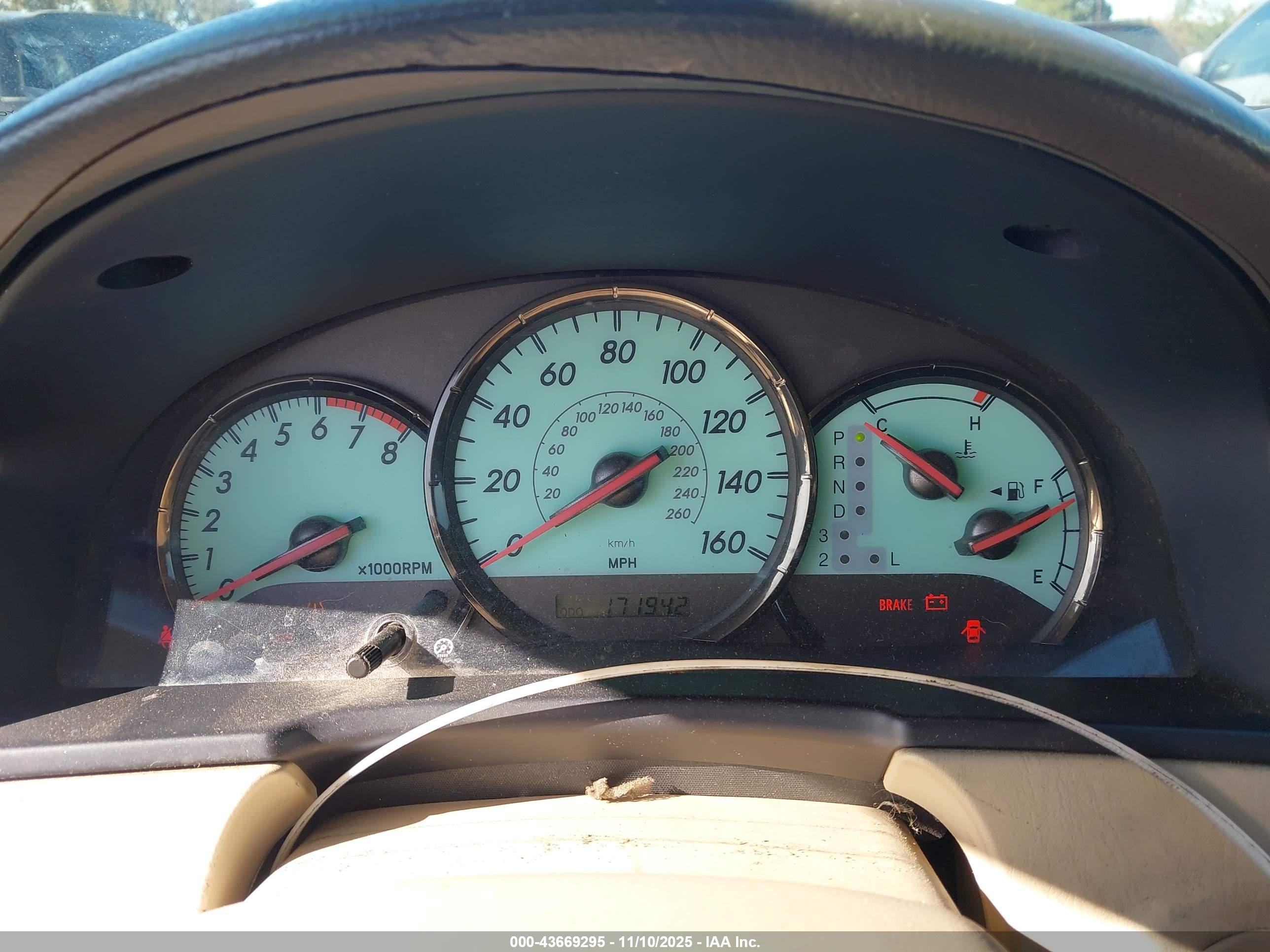 TOYOTA CAMRY image 7
