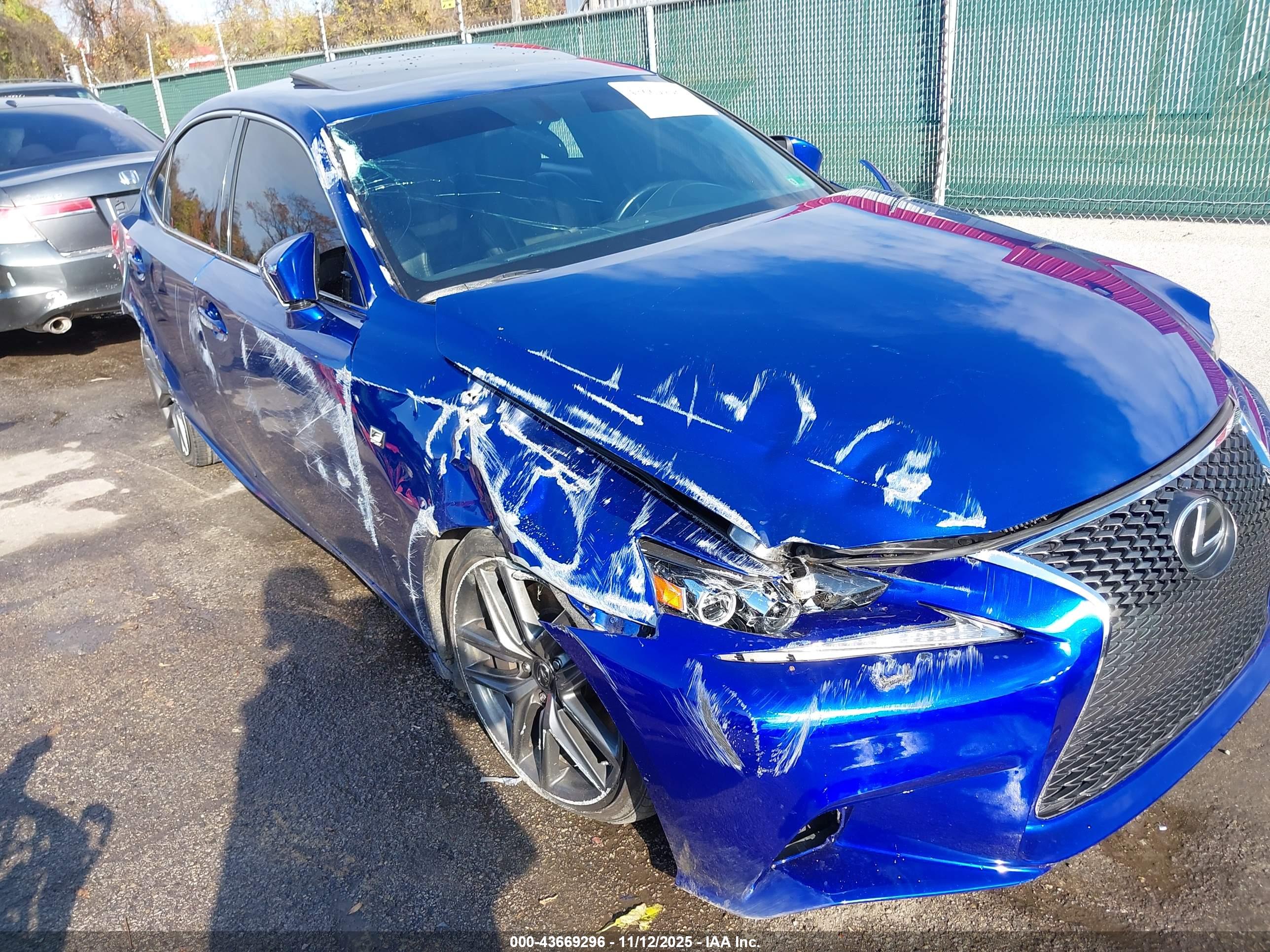 LEXUS IS image 6