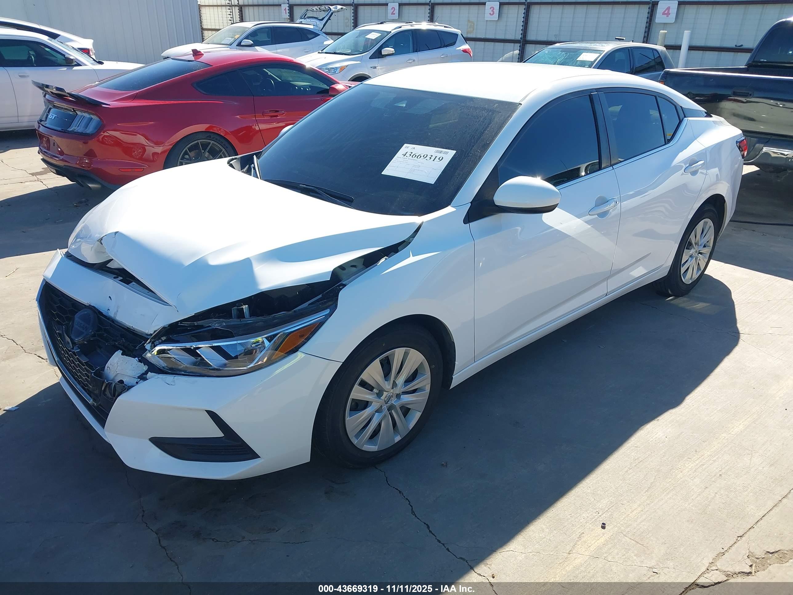 NISSAN SENTRA image 2
