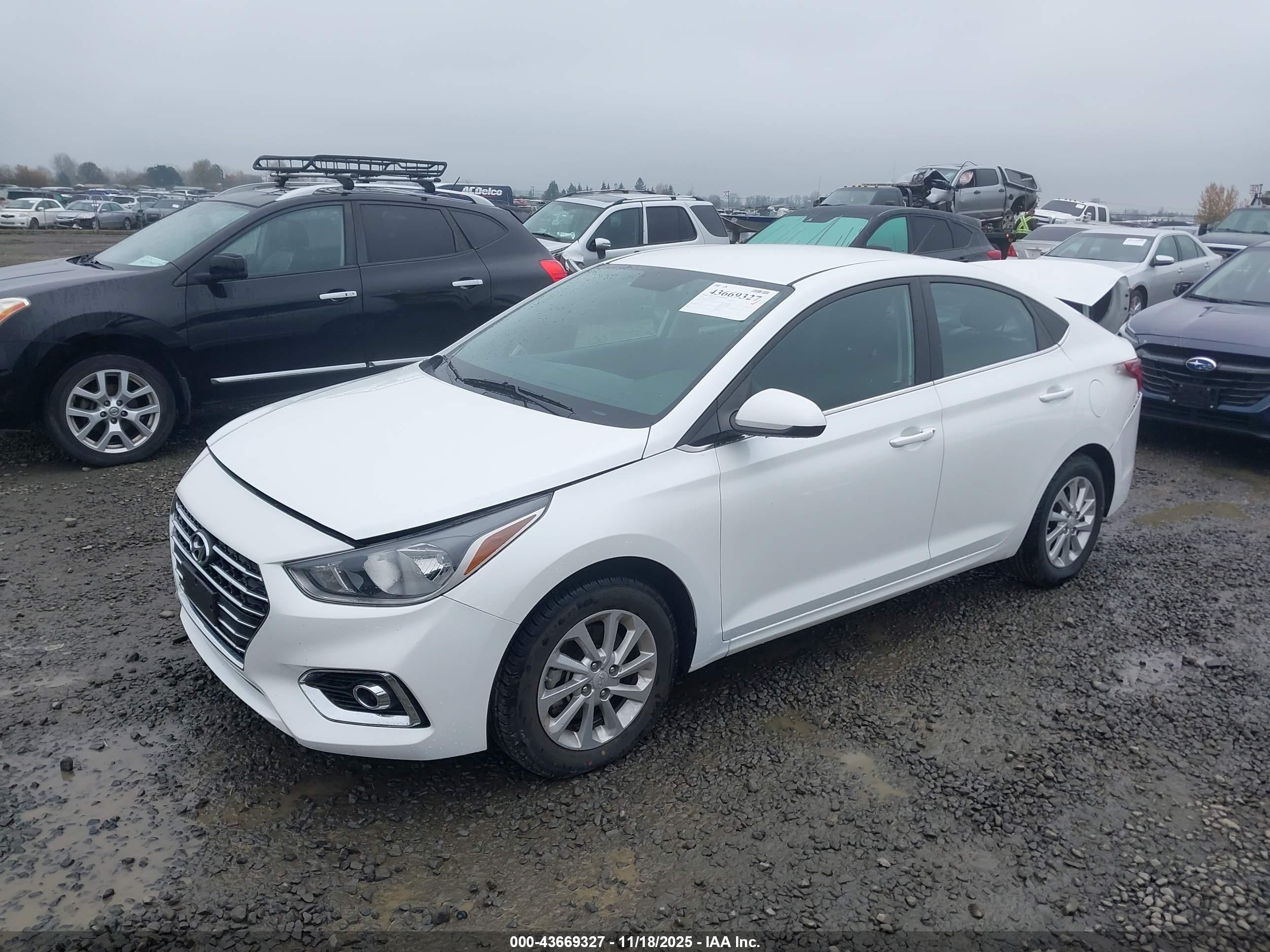HYUNDAI ACCENT image 2