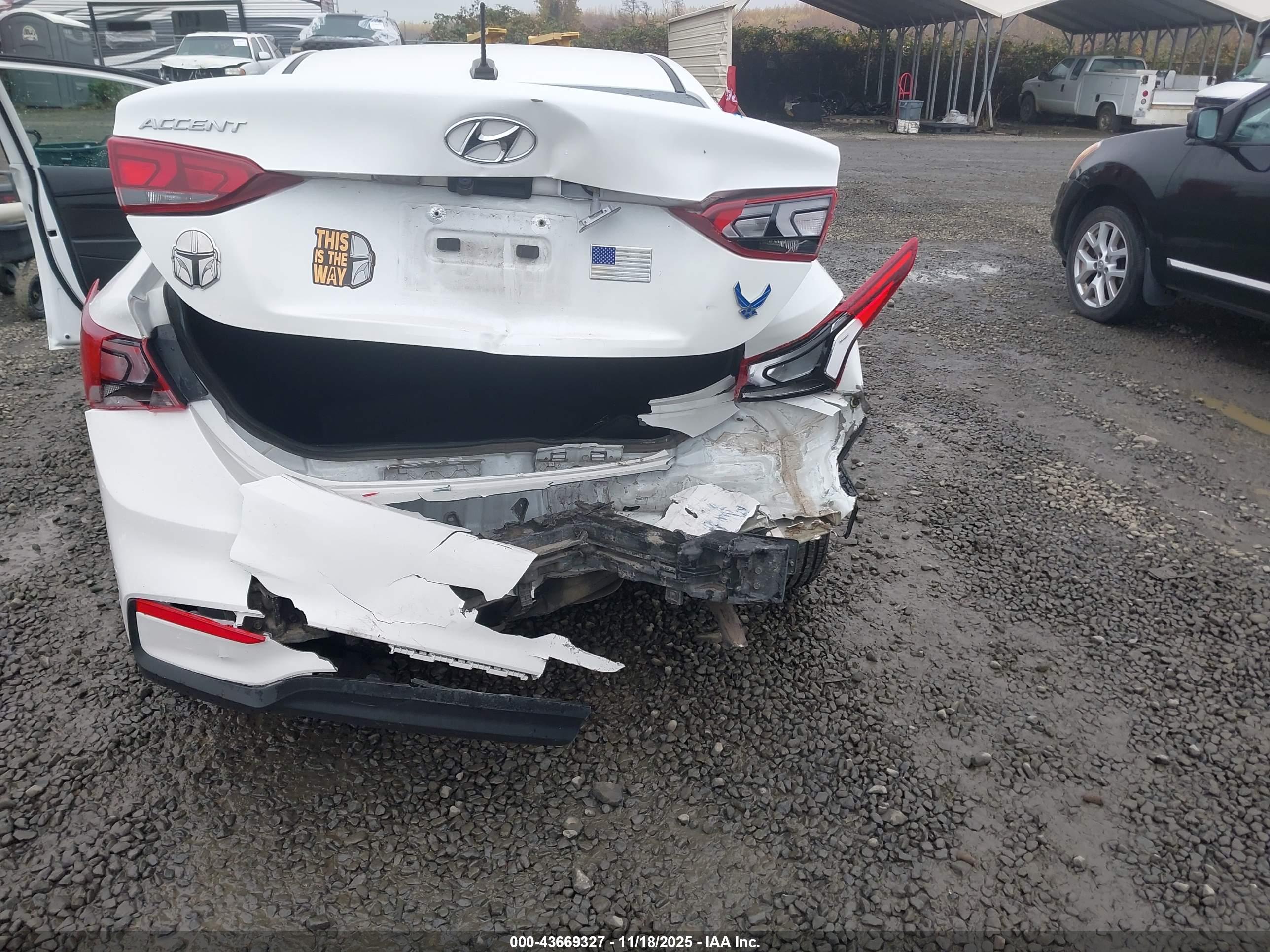 HYUNDAI ACCENT image 6