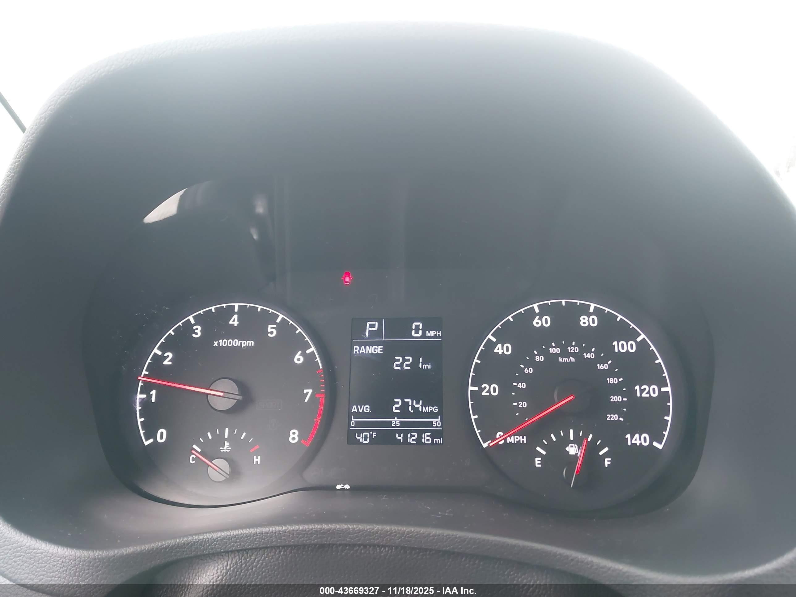 HYUNDAI ACCENT image 7